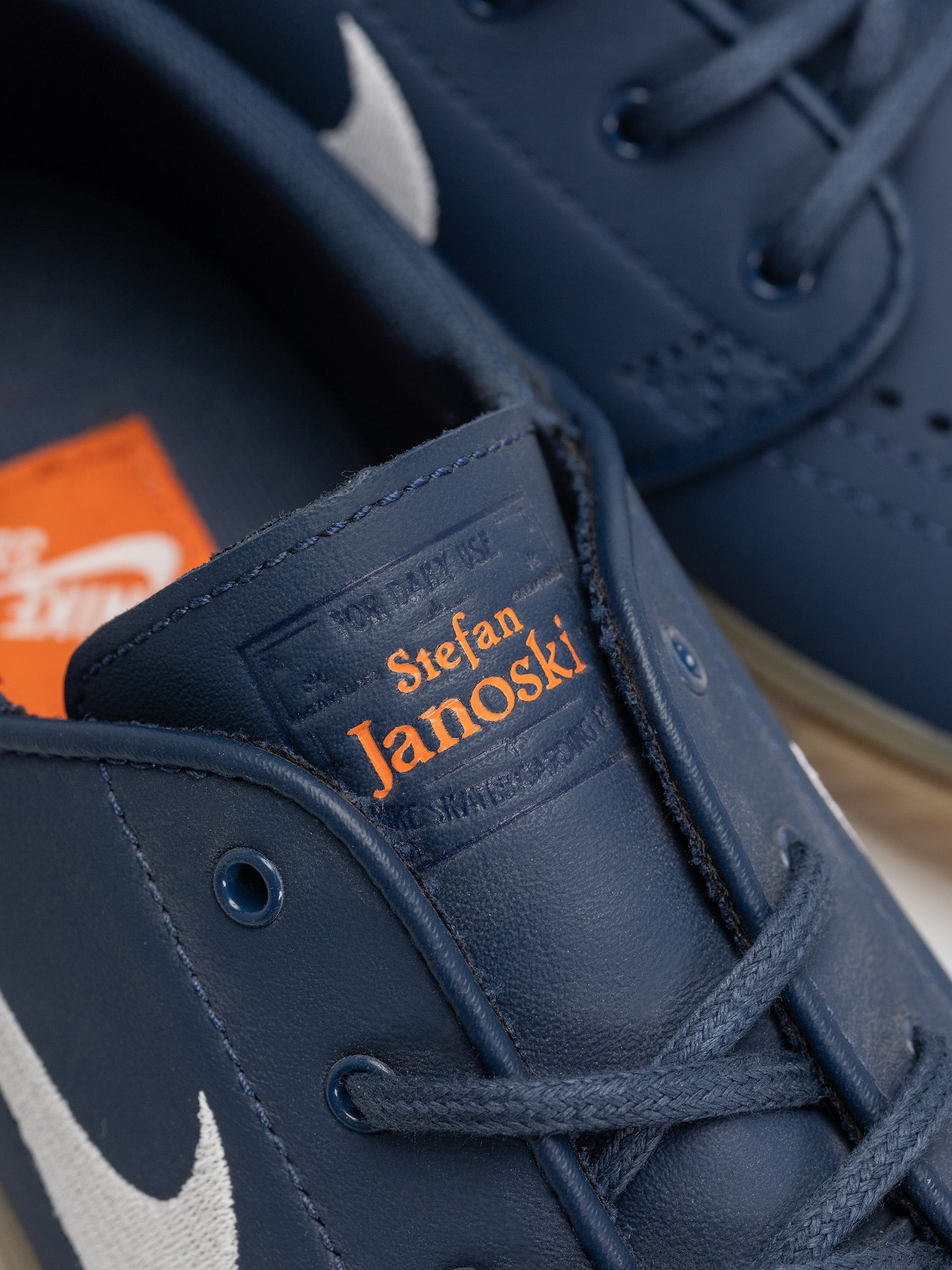 Nike SB Zoom Janoski Og+ Iso Cipők (navy/white navy gum light brown)