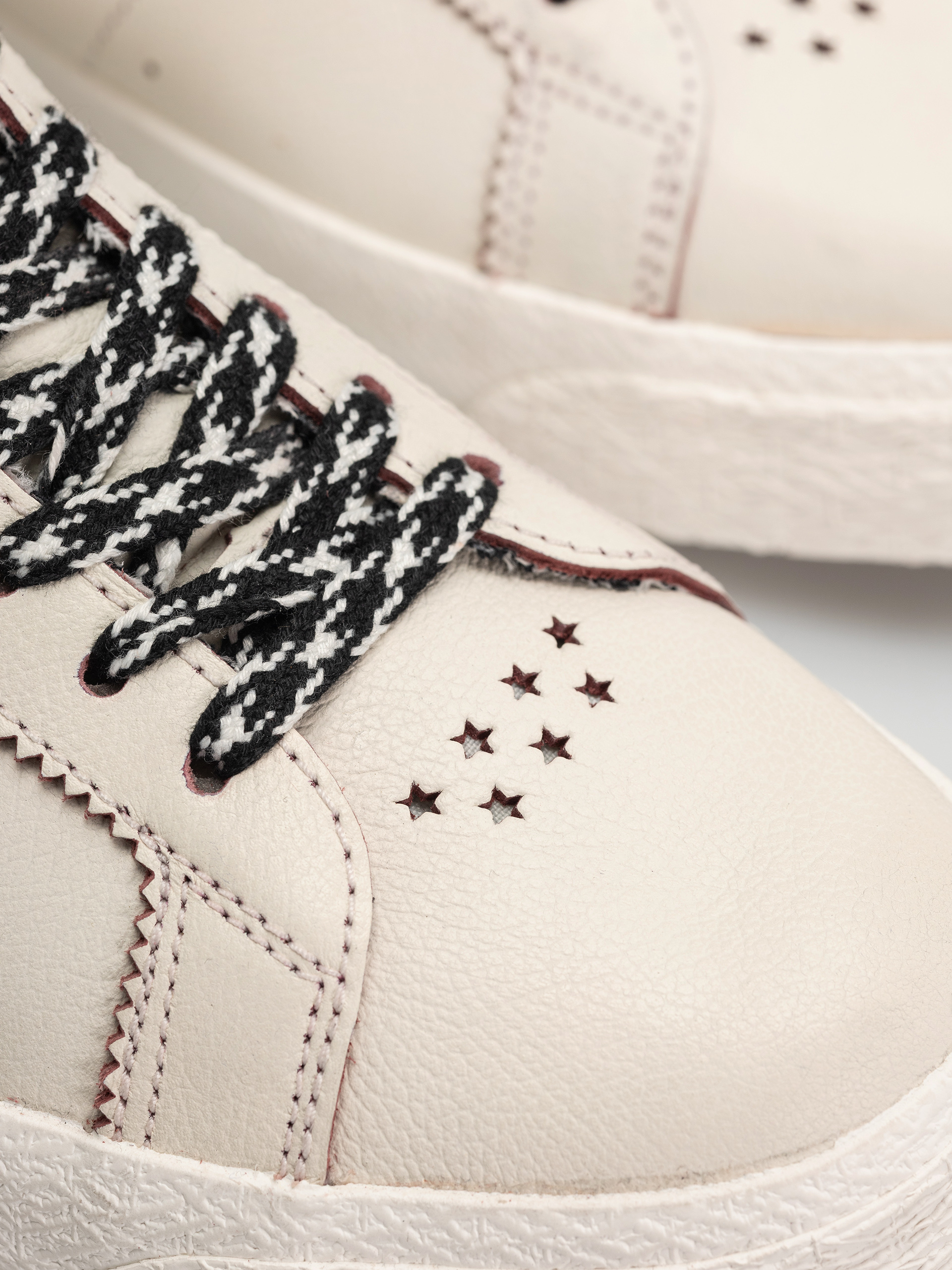 Nike SB Zoom Blazer Mid Welcome Skateboarding Cipők (sail/dark beetroot/white)