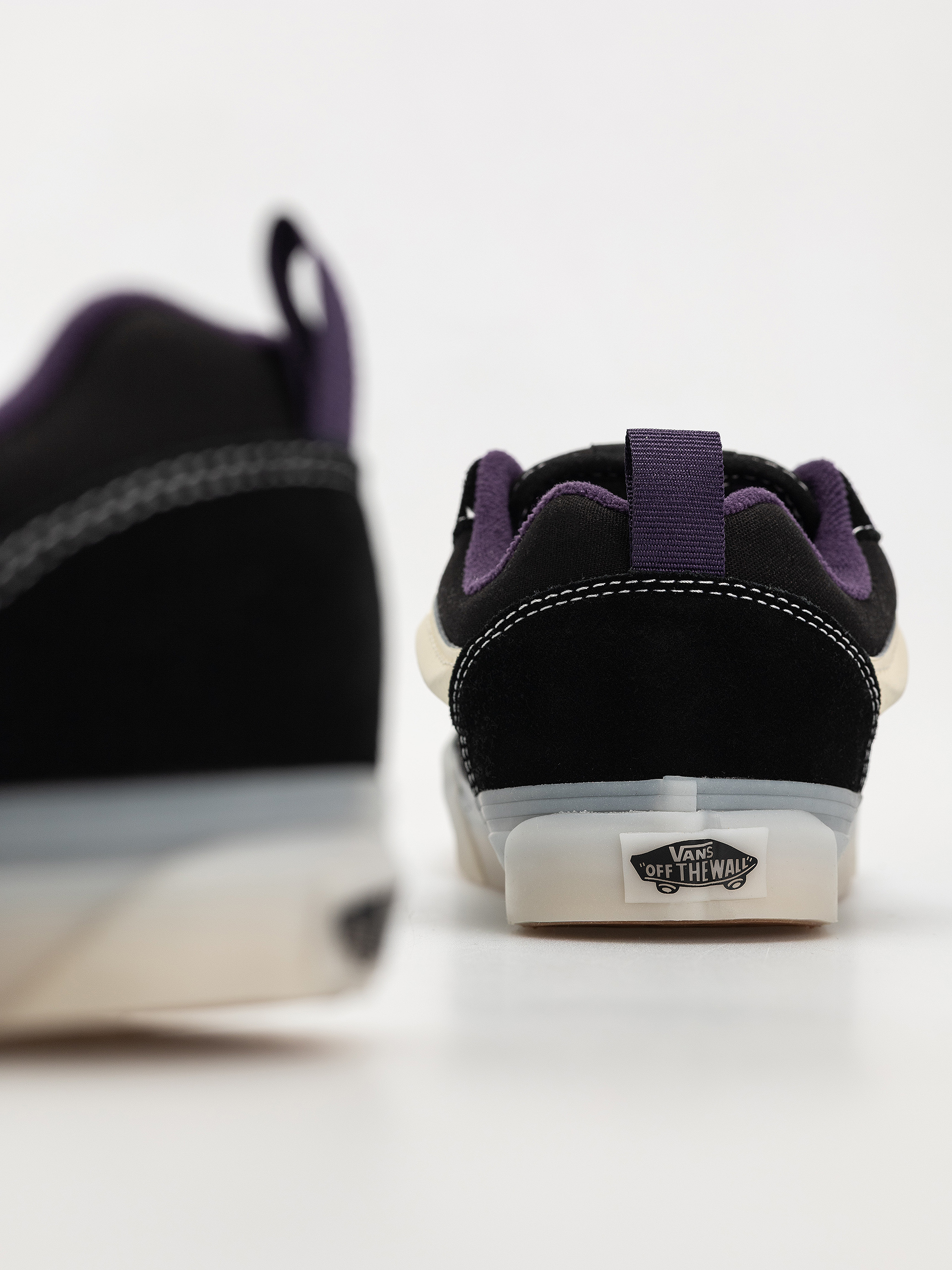 Cipők Vans Knu Skool (glow black/purple)