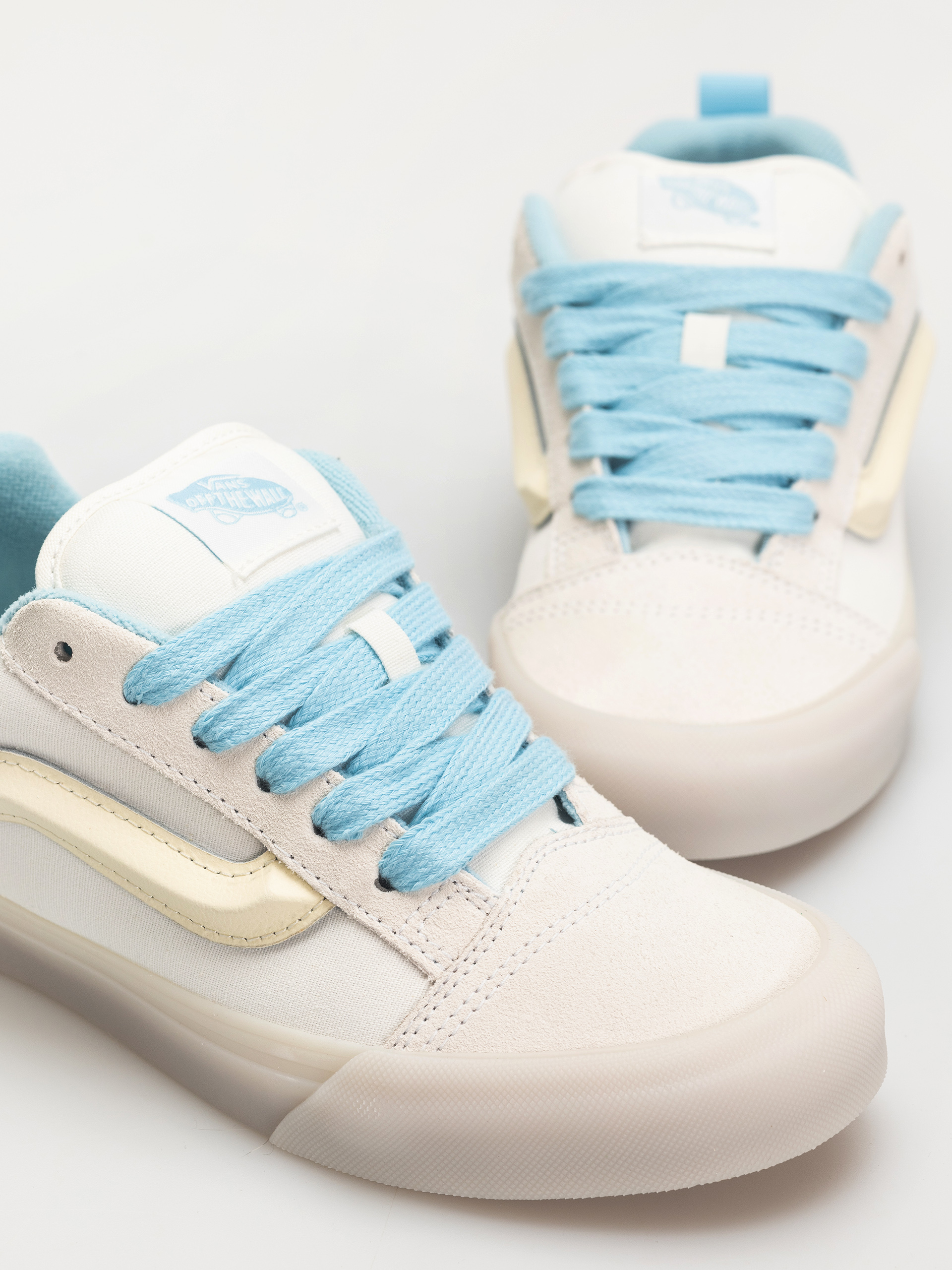 Cipők Vans Knu Skool (glow white/blue)
