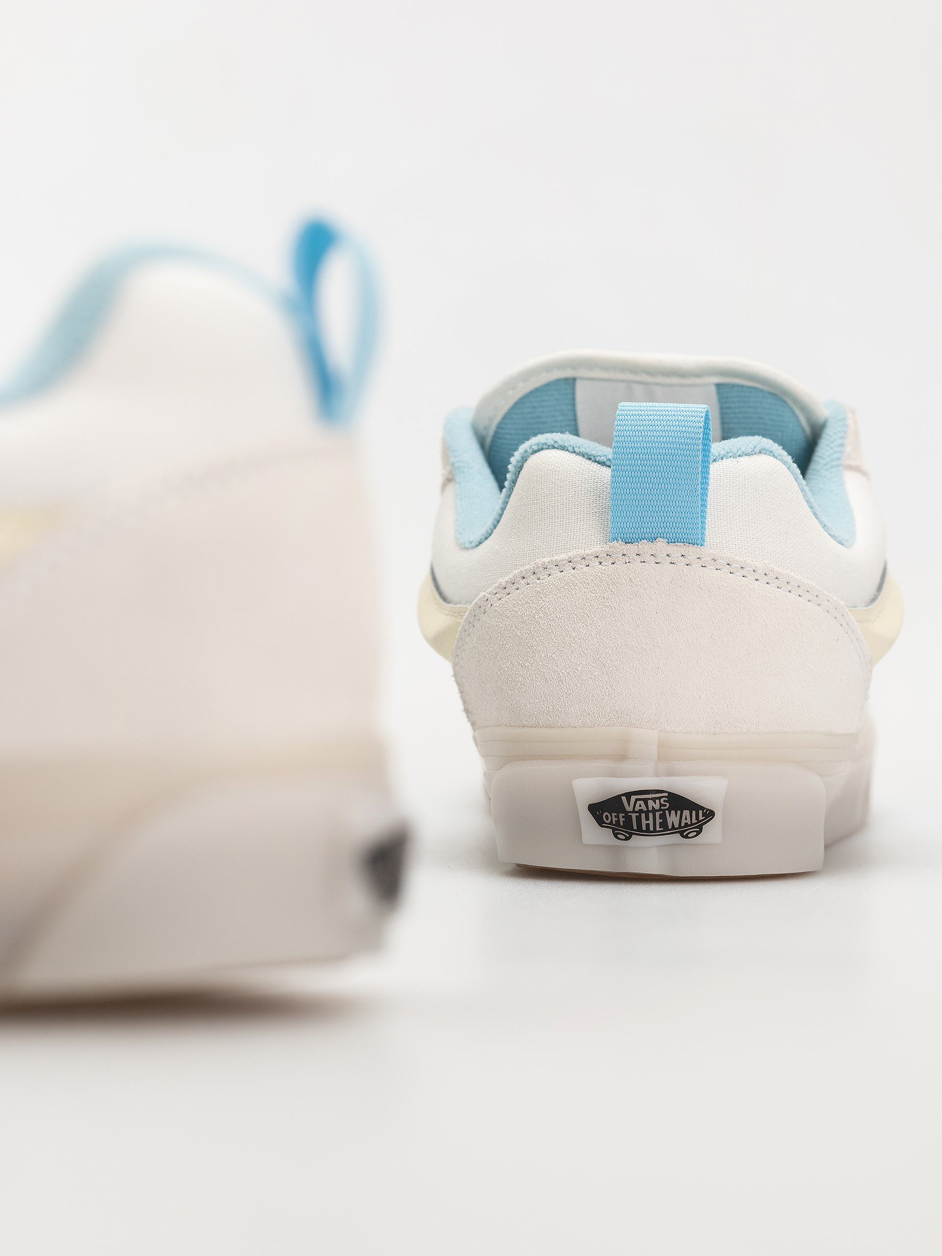 Cipők Vans Knu Skool (glow white/blue)