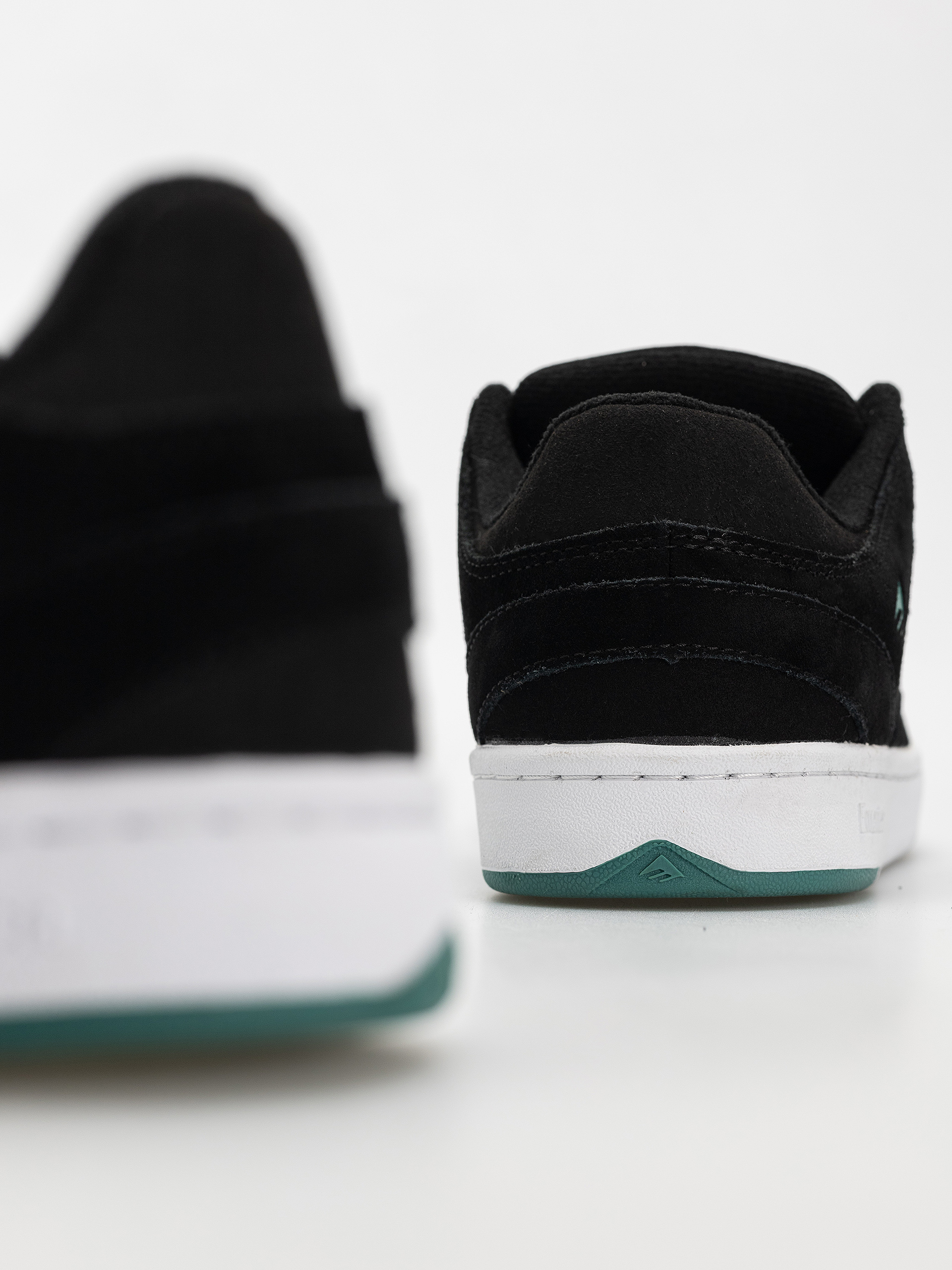 Emerica Mute Cipők (black)