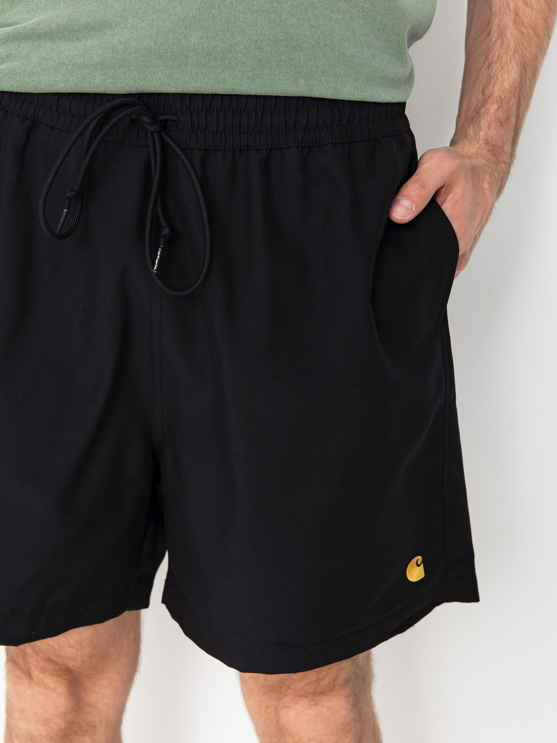 Rövidnadrág Carhartt WIP Chase Swim (black/gold)