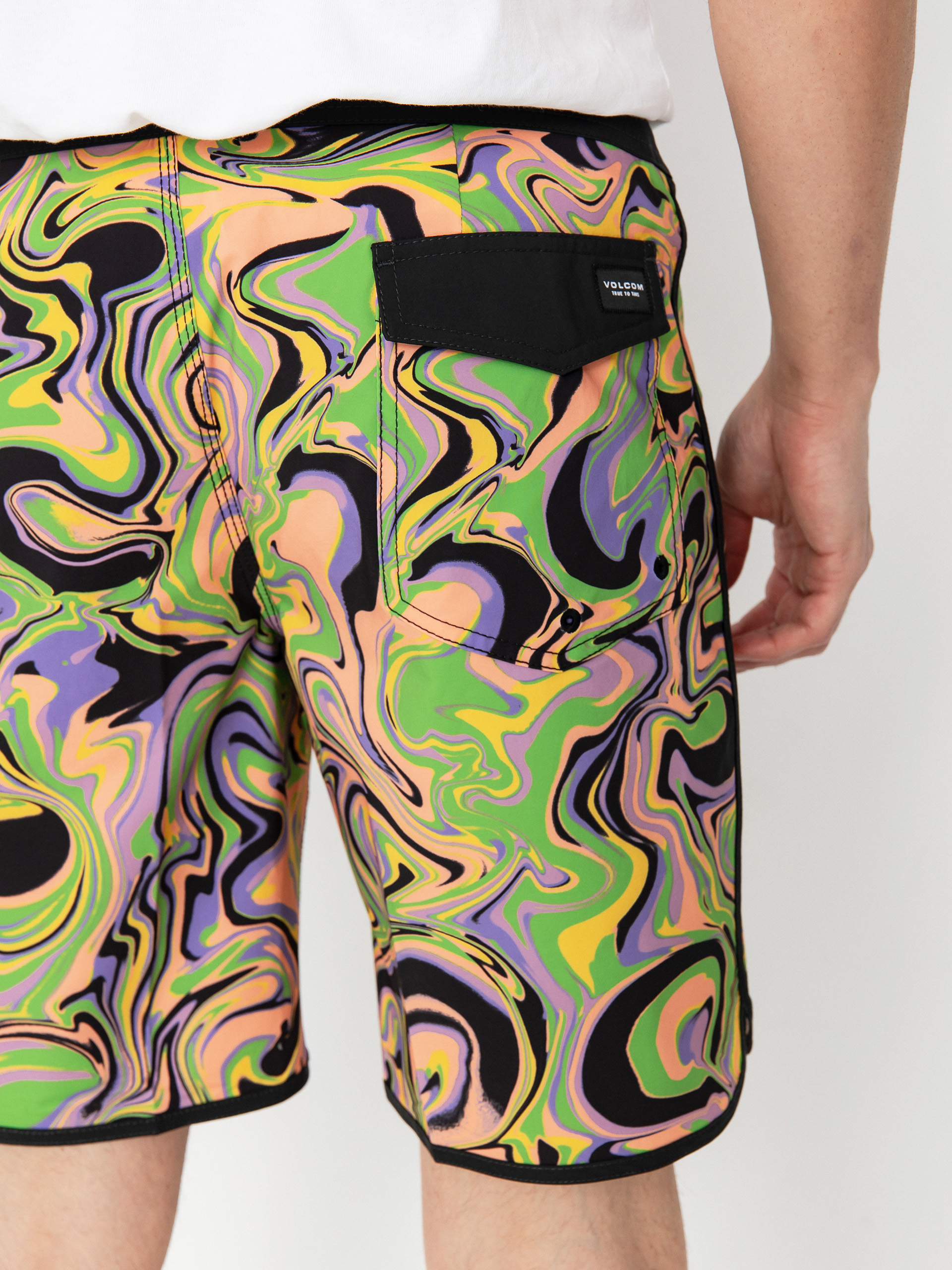 Volcom Infuse Scallop Mod 19 Boardshort (steel purple)