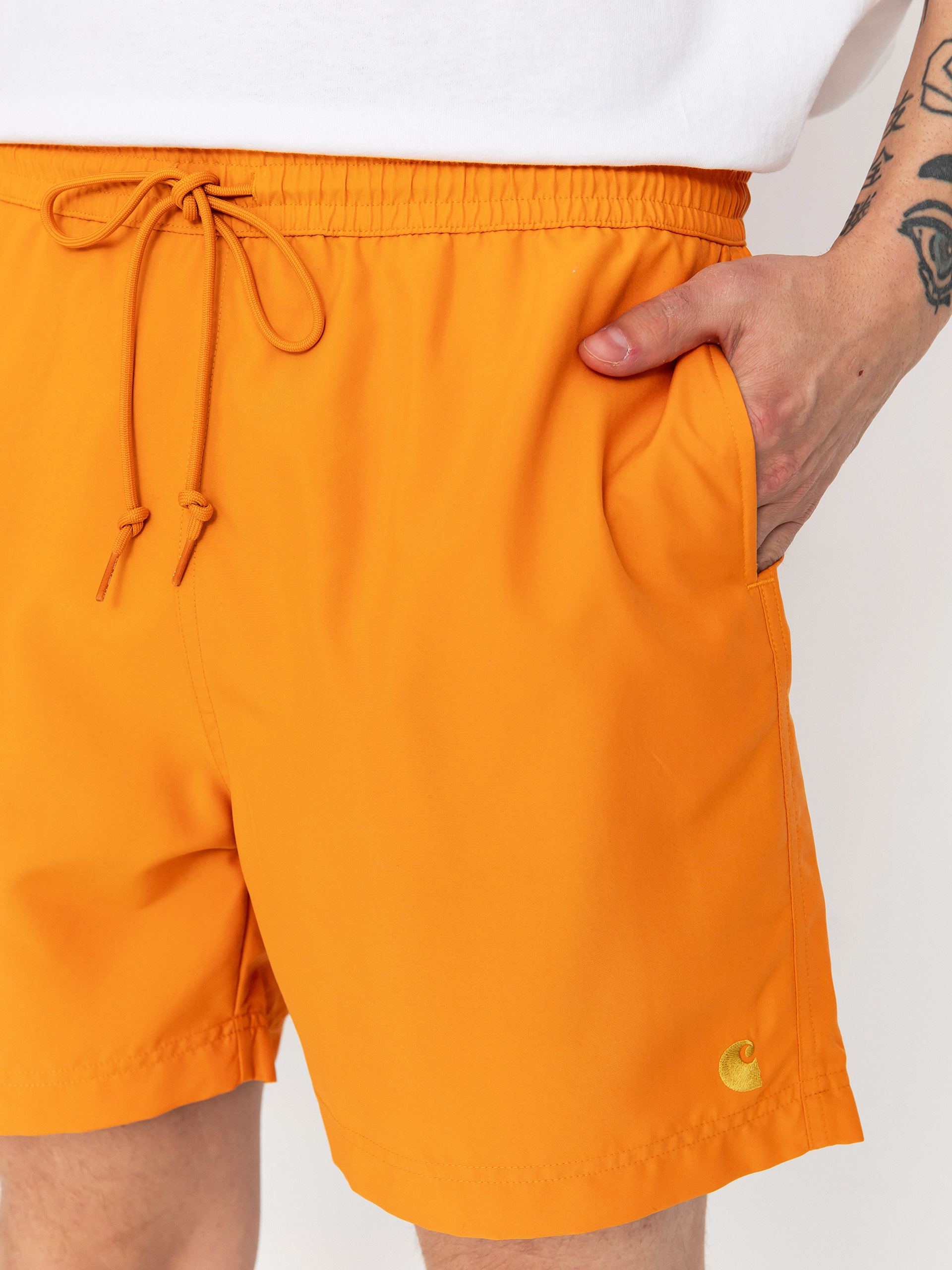 Rövidnadrág Carhartt WIP Chase Swim (pumpkin/gold)