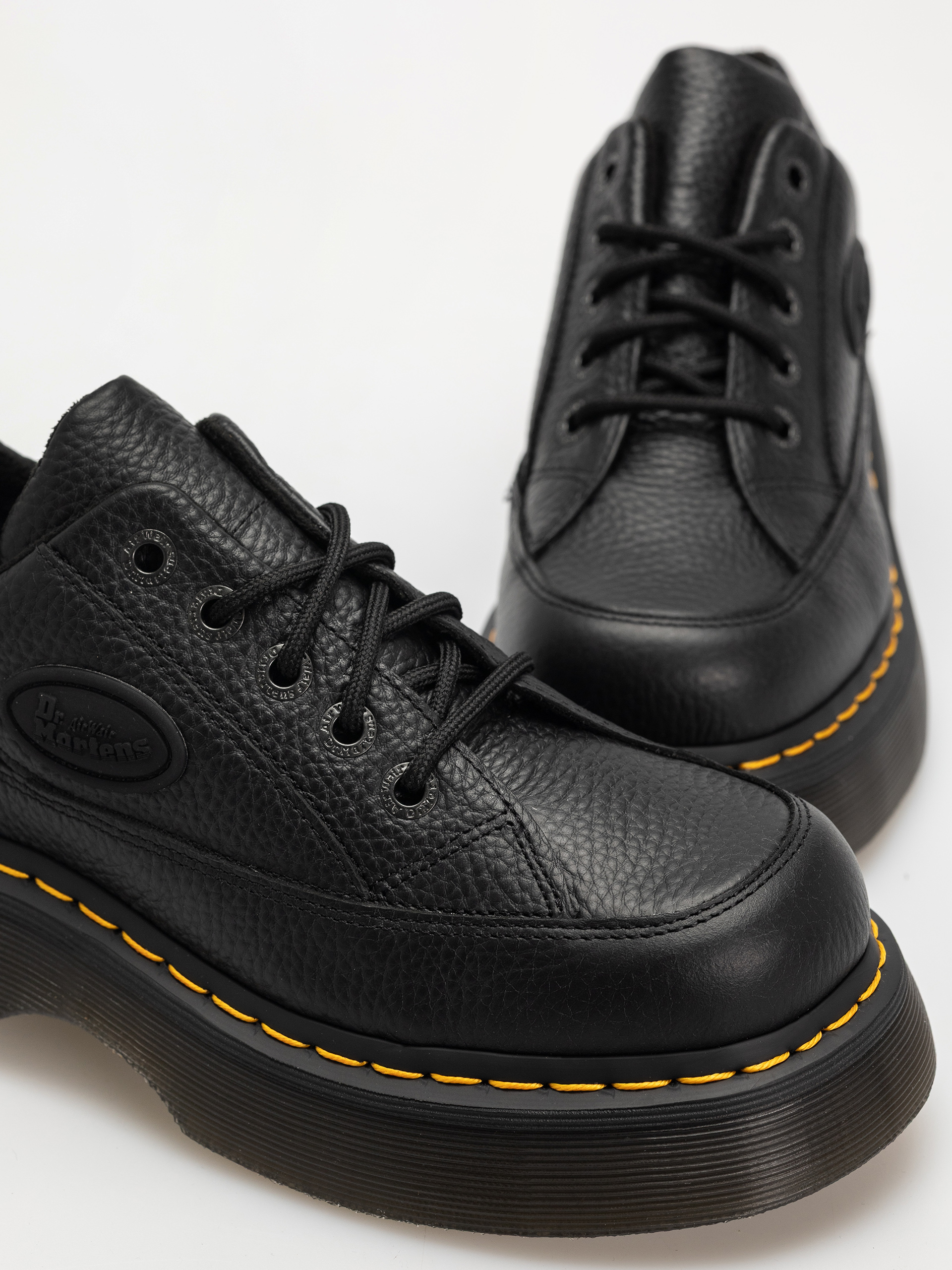 Dr. Martens Buzz 5 Eye Wmn Cipők (black milled nappa)