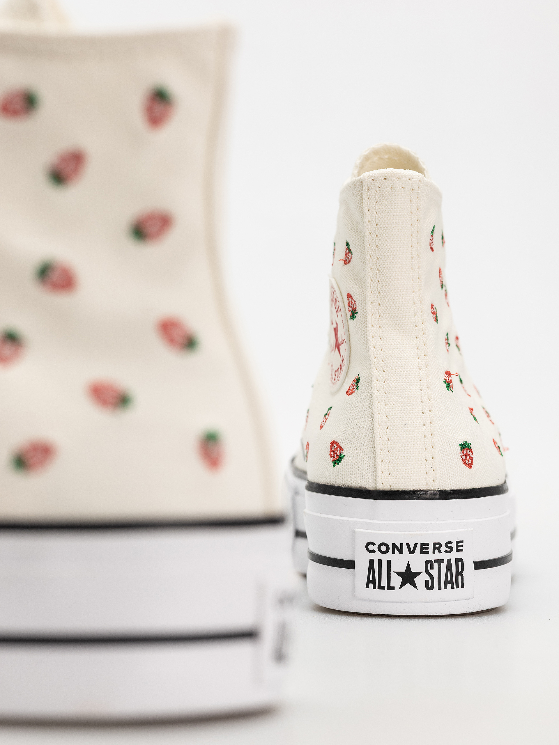 Converse Chuck Taylor All Star Lift Hi Wmn Tornacipők (egret/soft red/white)