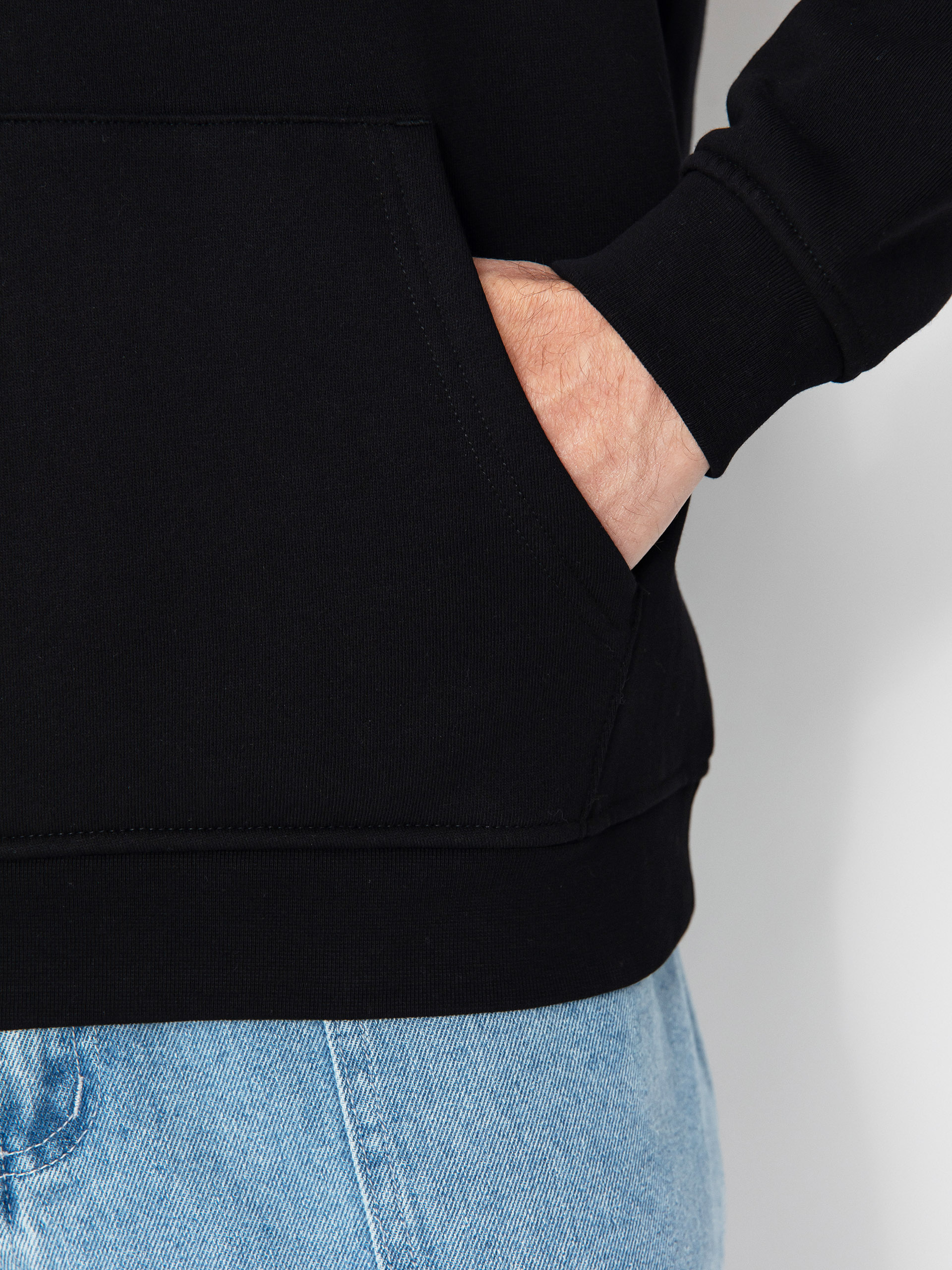 Kapucnis pulóver Santa Cruz Guzman Scroll Front HD (black)