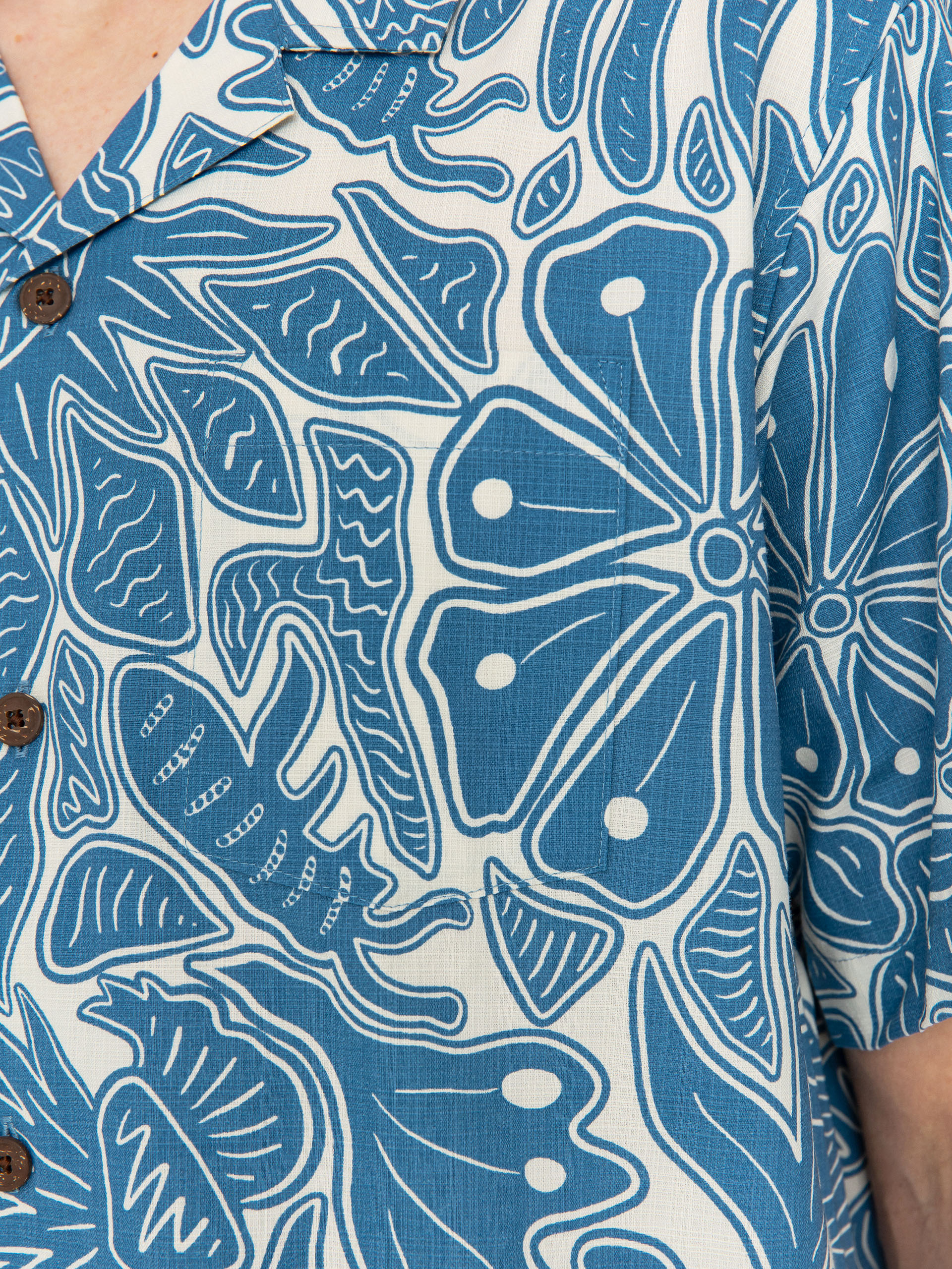 Patagonia Tidal Threads Camp Ing (bees and flowers/still blue)