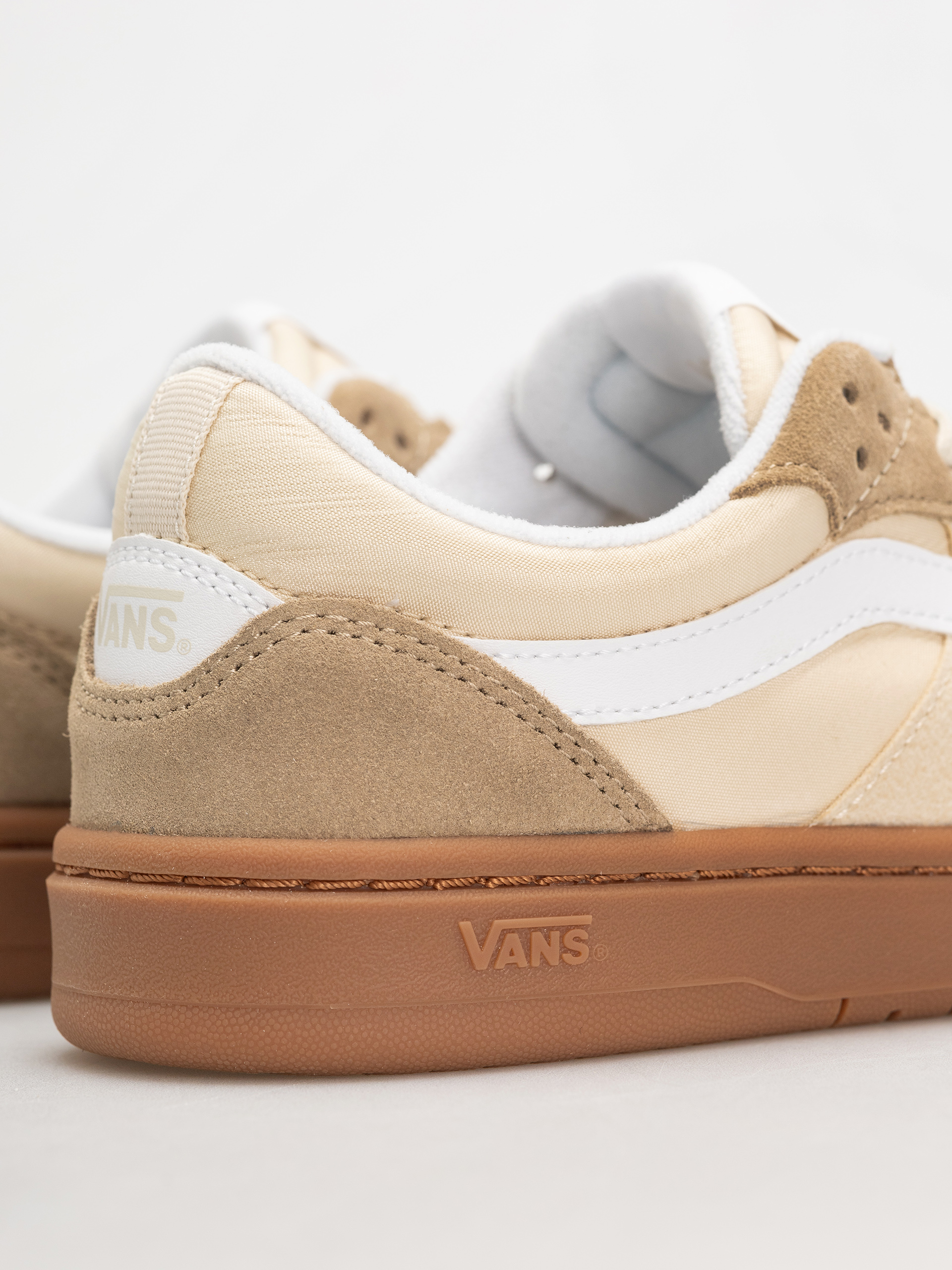 Vans Cruze 3.0 Cipők (khaki/gum)