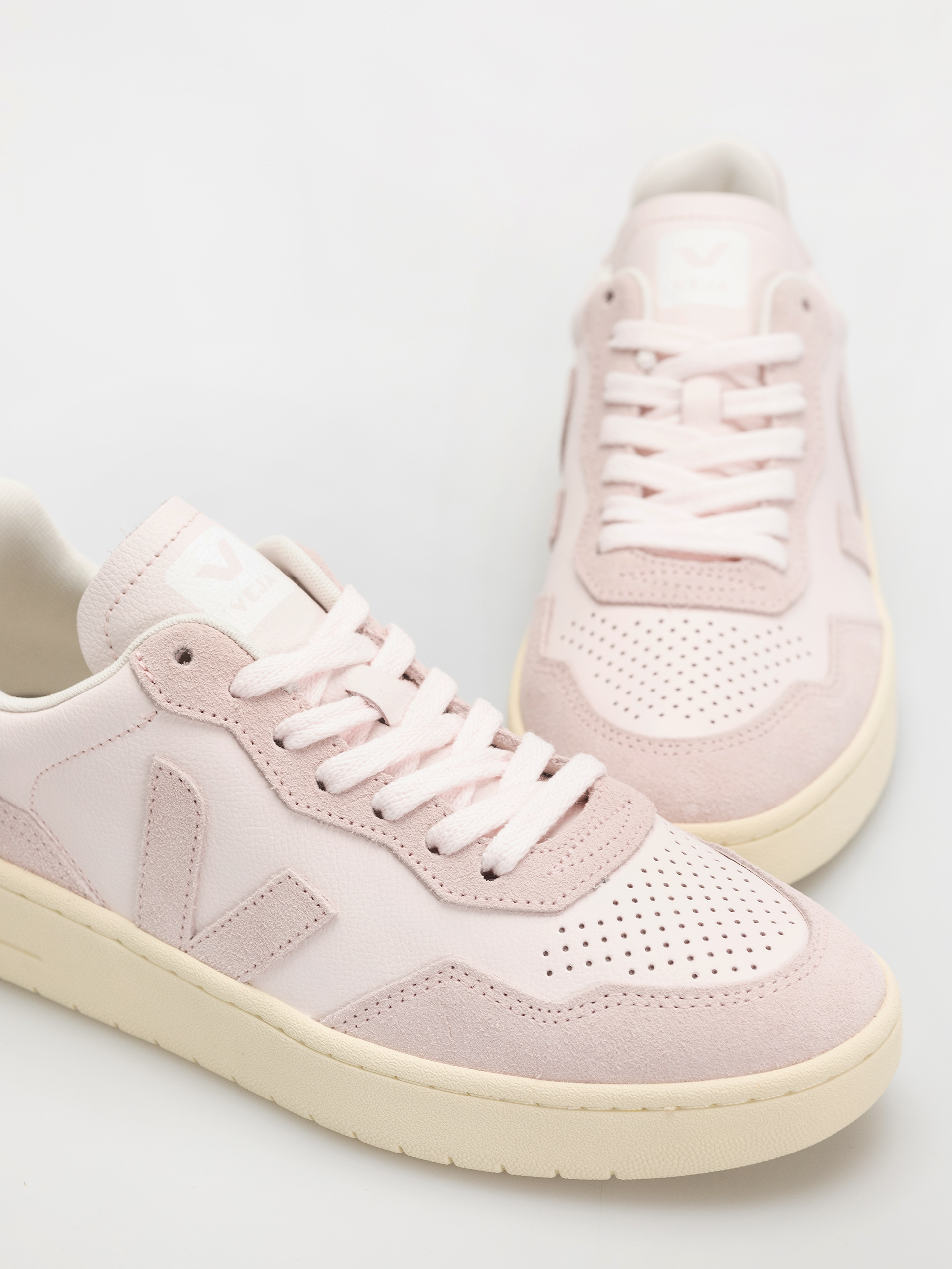 Veja V-90 Cipők Wmn (lassi petale)