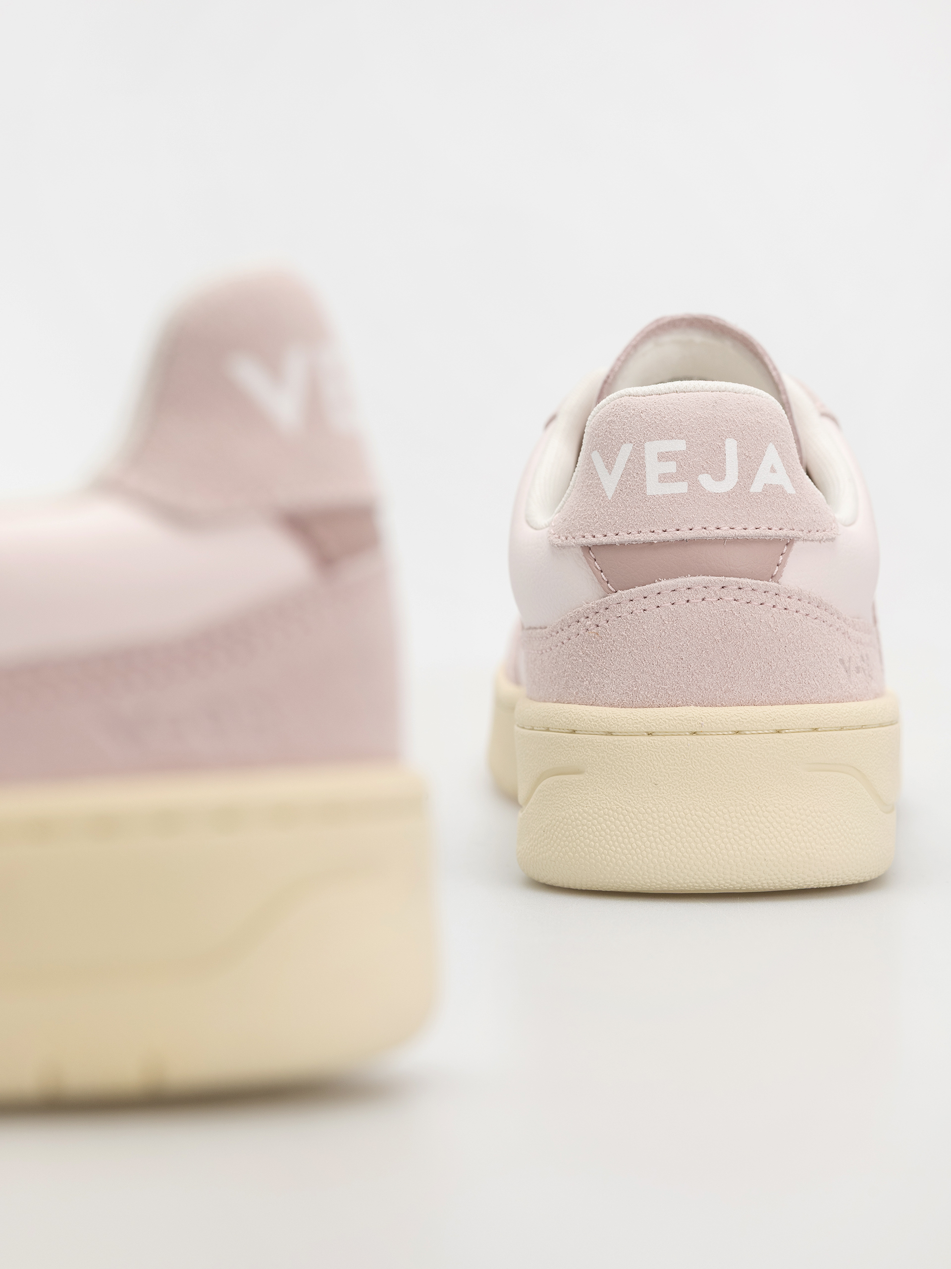 Veja V-90 Cipők Wmn (lassi petale)