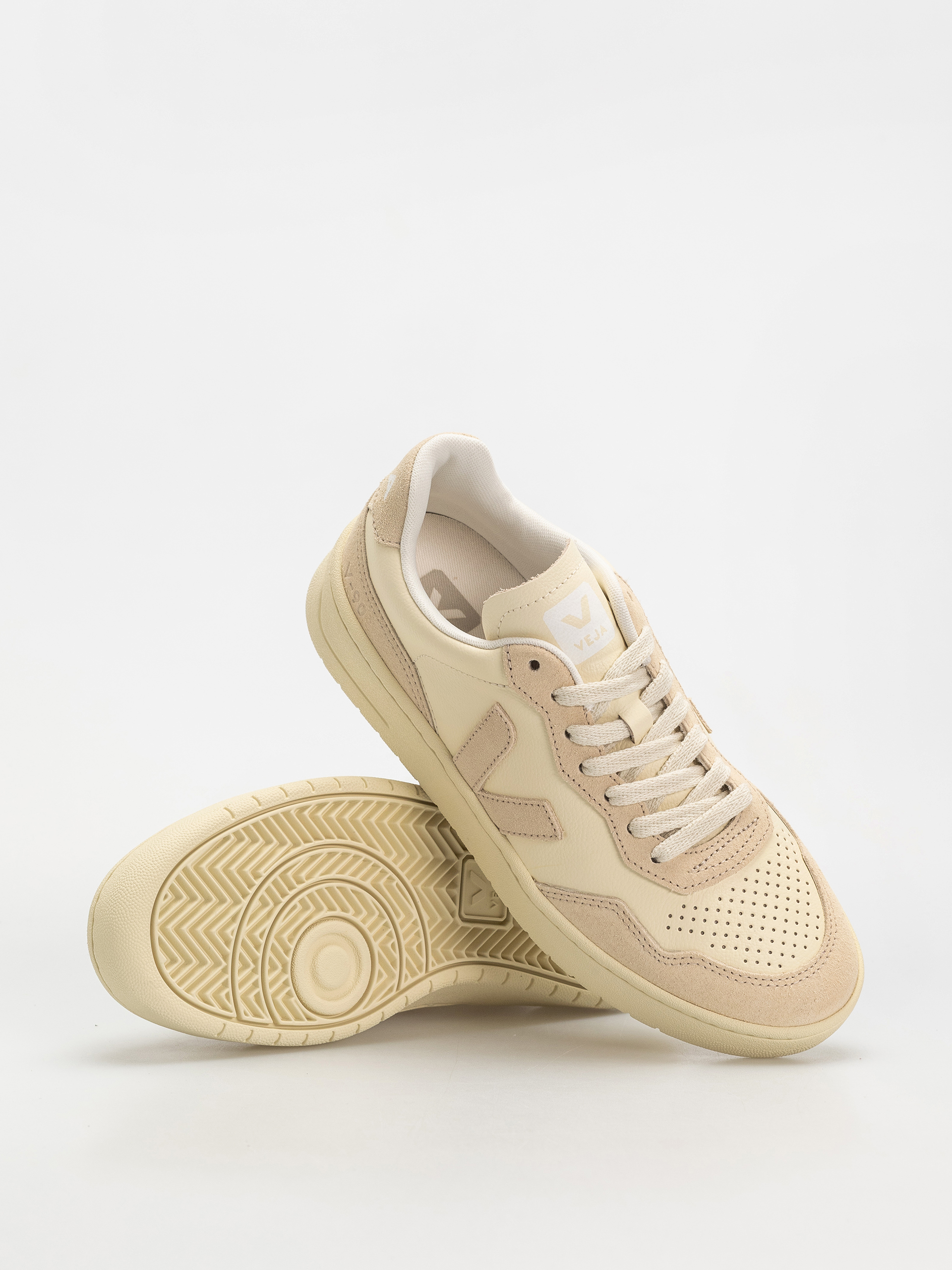 Veja V-90 Cipők Wmn (cashew oat)