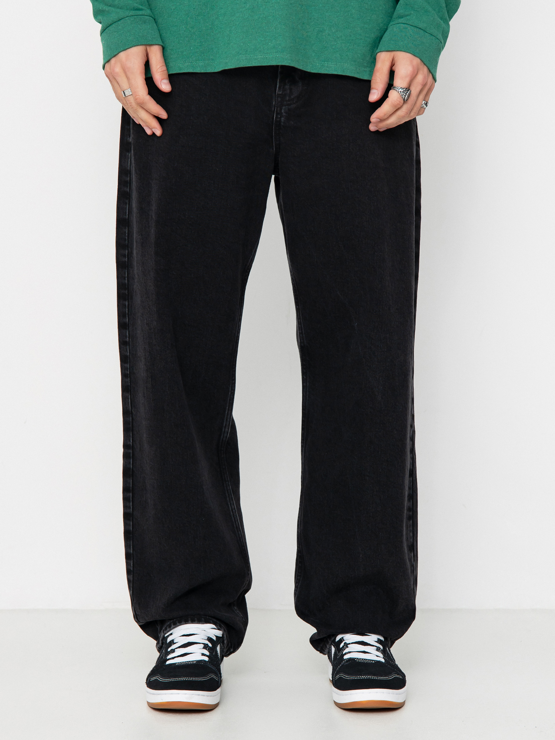 Beyond Medals Loose Jeans Kisnadrág (black)