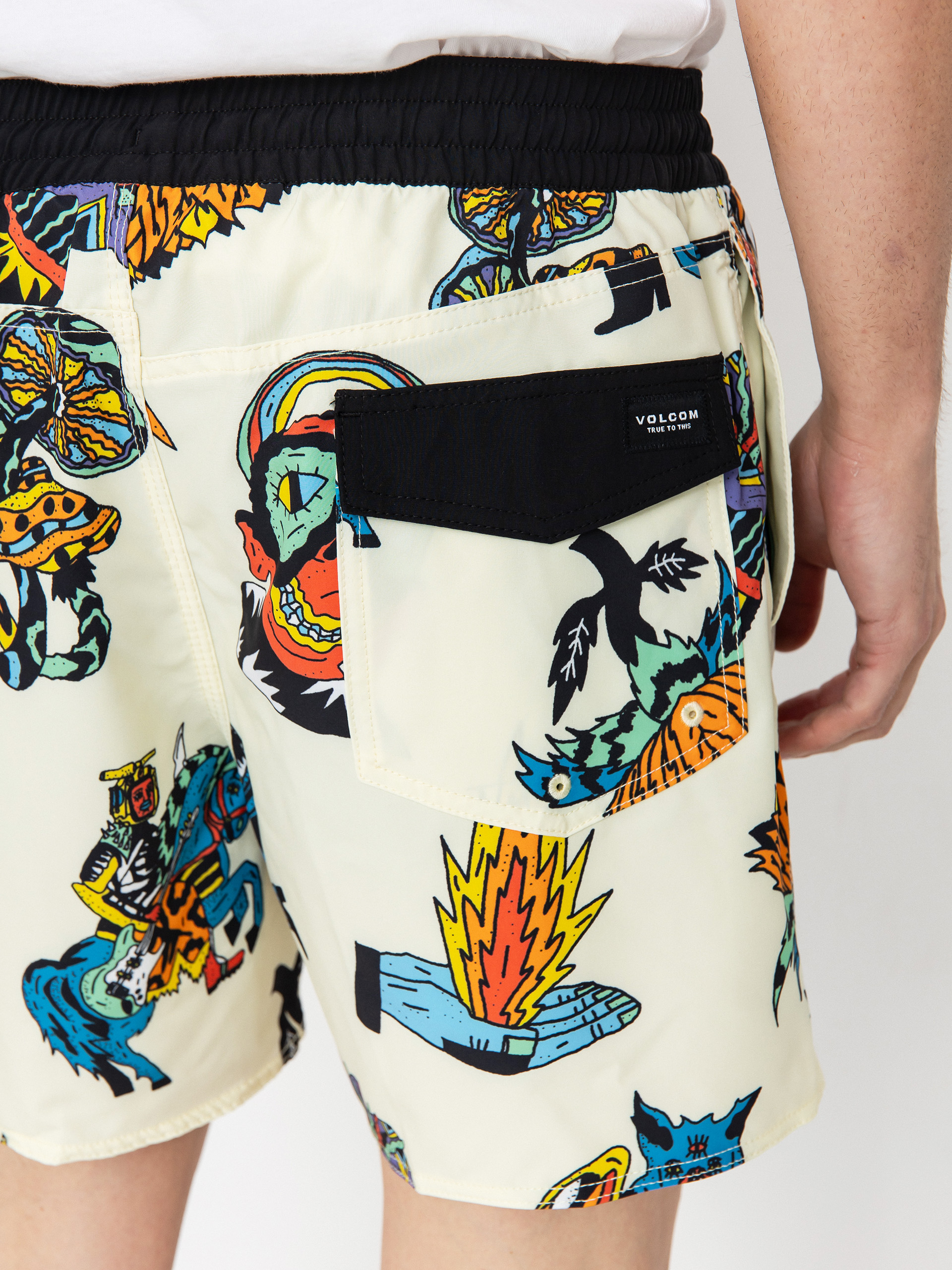 Volcom Fa Bob Mollema Trunk 16 Rövidnadrág (light beige)