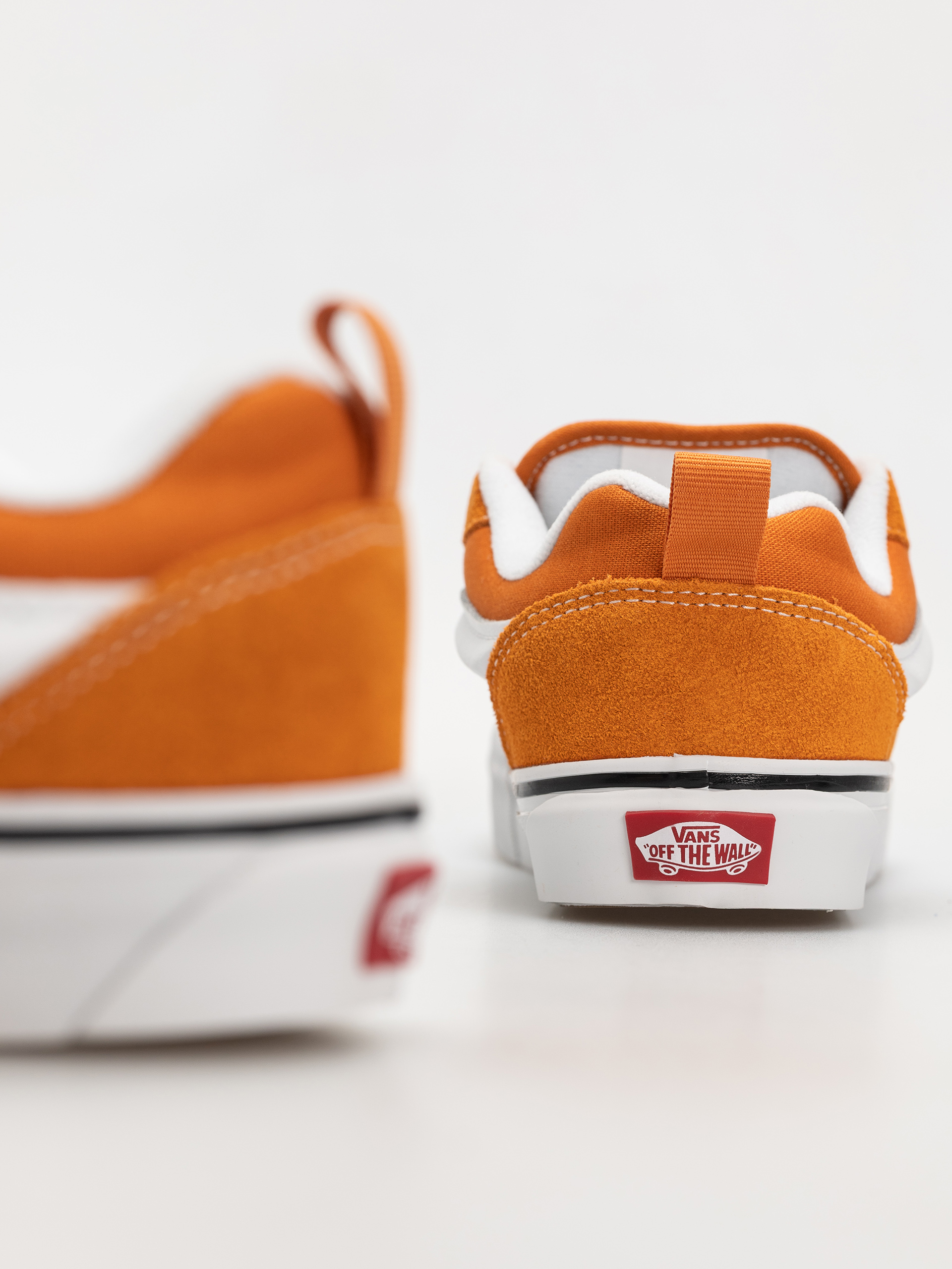 Vans Knu Skool Cipők (color theory marmalade)
