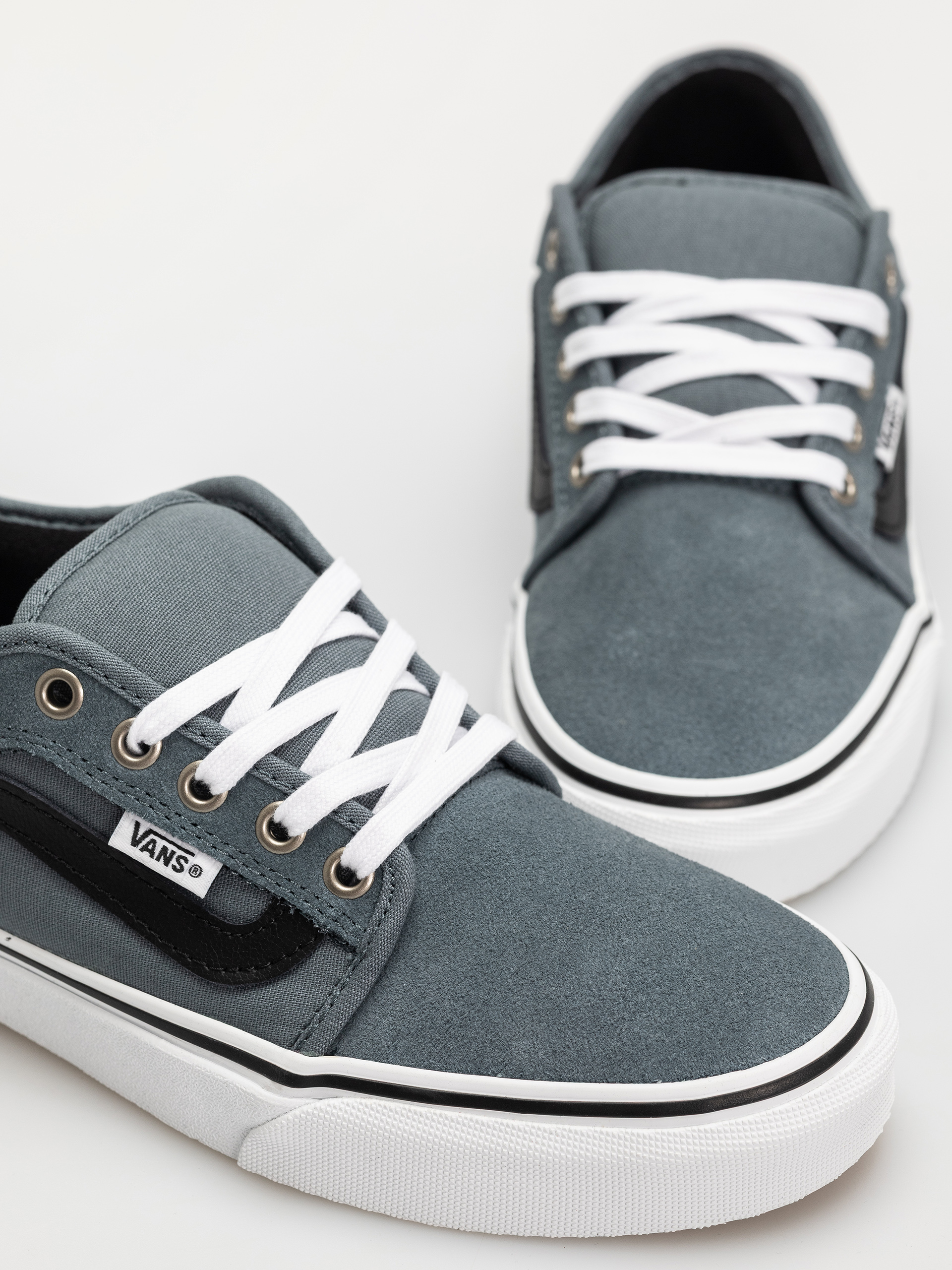 Vans Skate Chukka Low Sidestripe Cipők (black/slate blue)