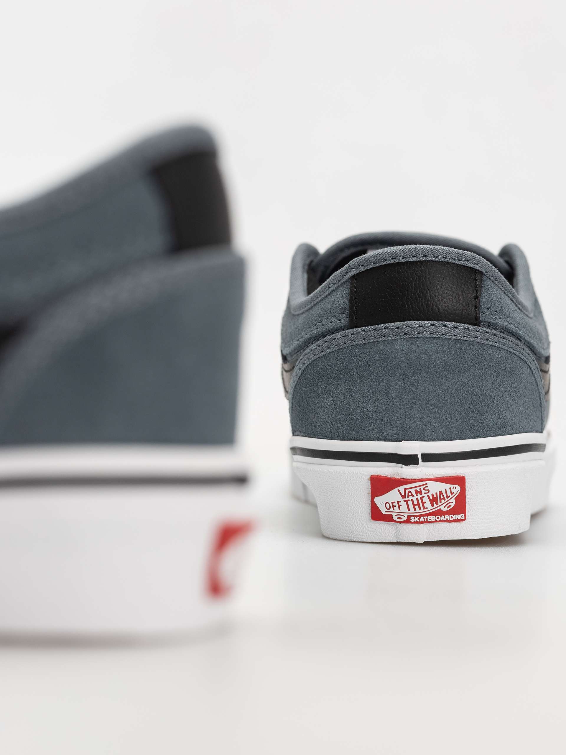 Vans Skate Chukka Low Sidestripe Cipők (black/slate blue)
