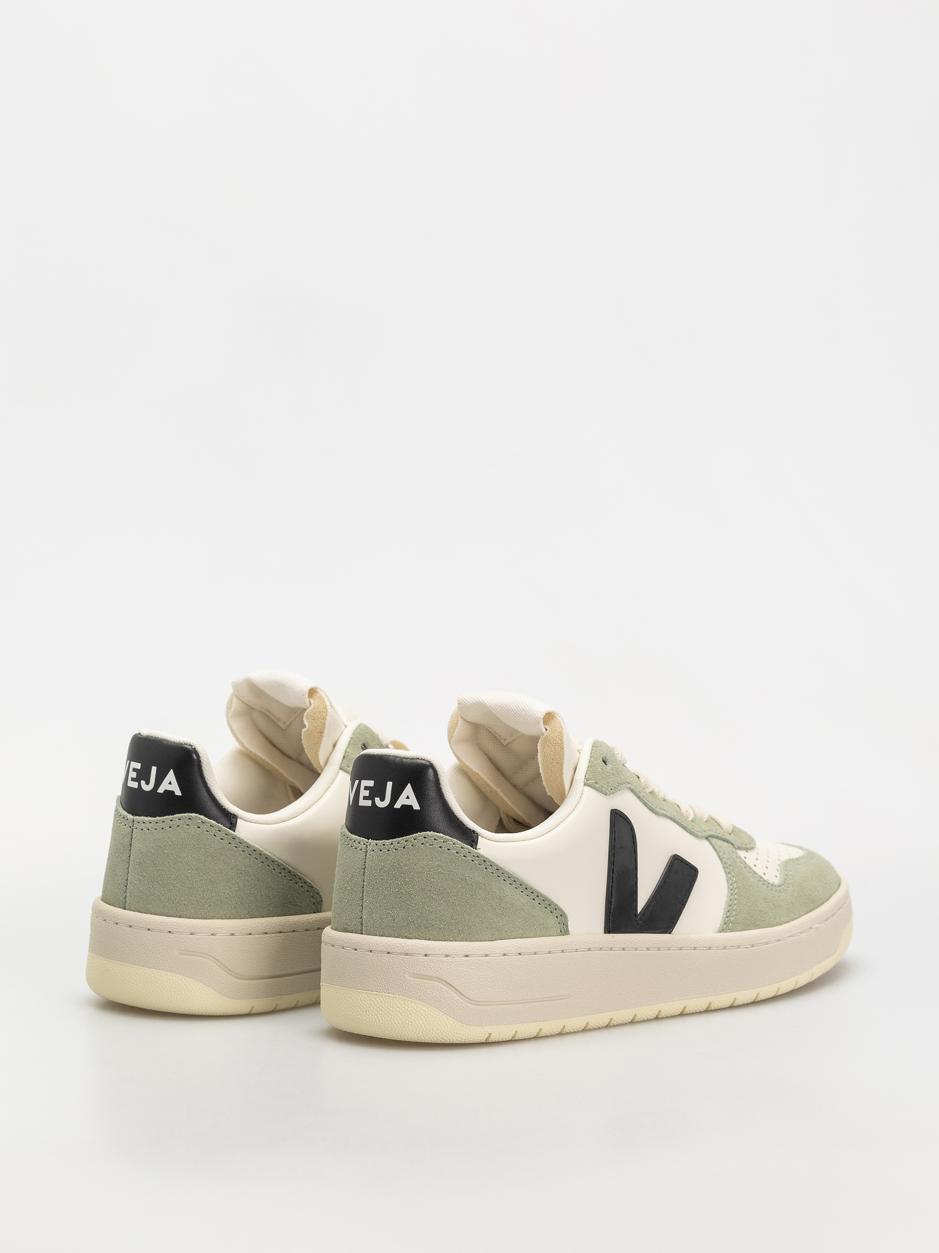 Veja V-10 Cipők Wmn (pure black clay)