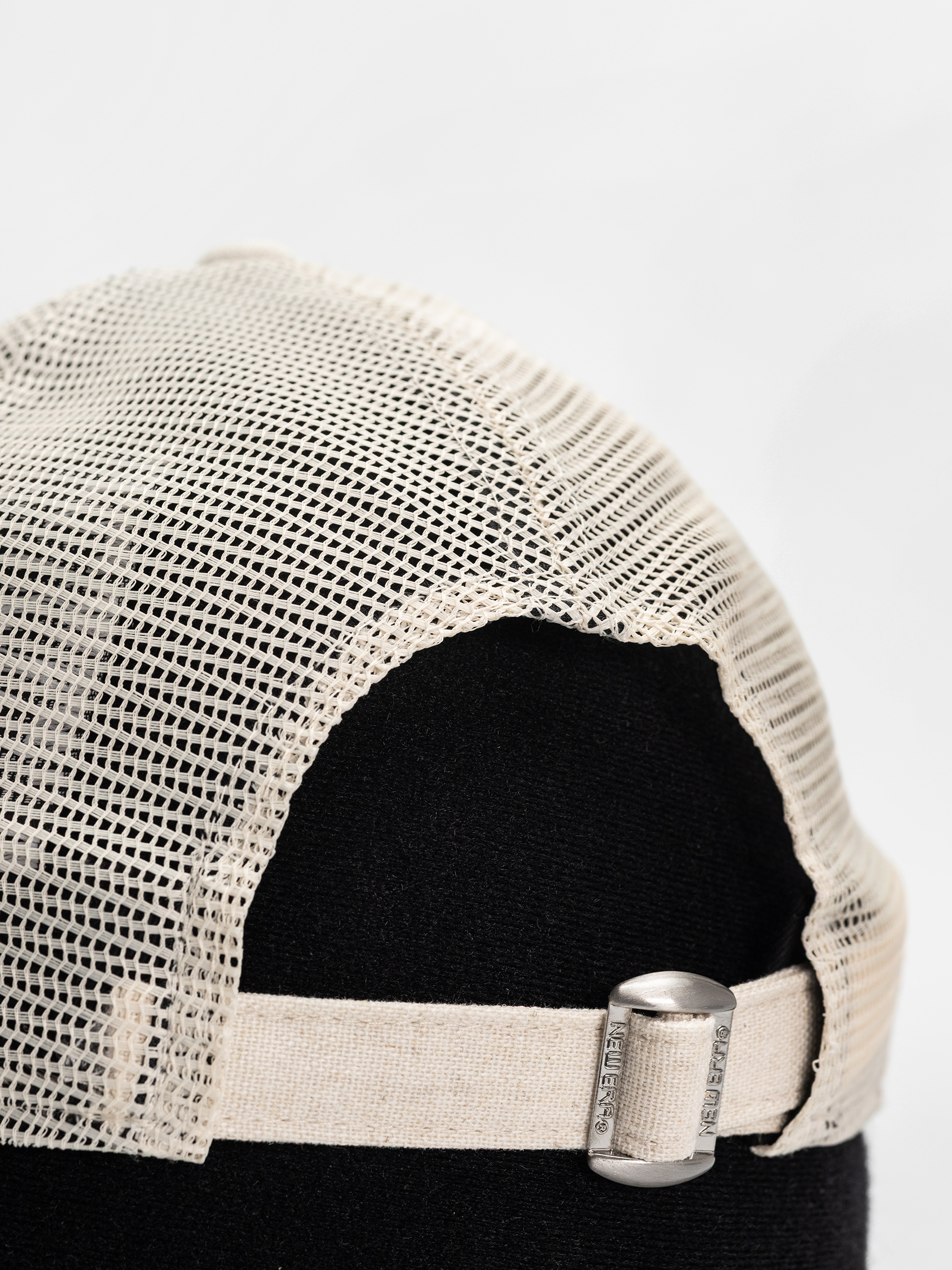 Baseball sapka New Era Linen 9Twenty Trucker New York Yankees (stone)