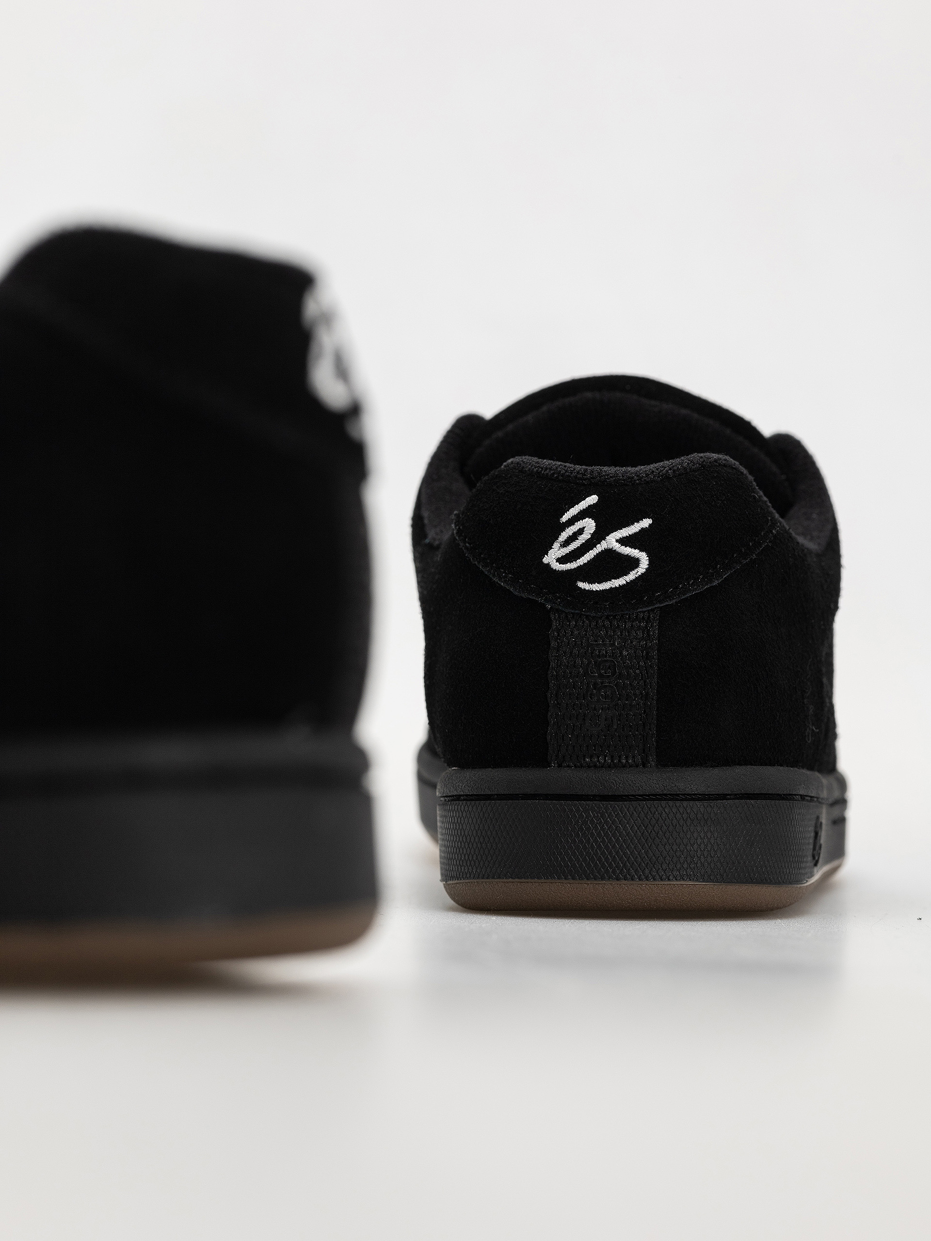 eS Accel Cipők (black)