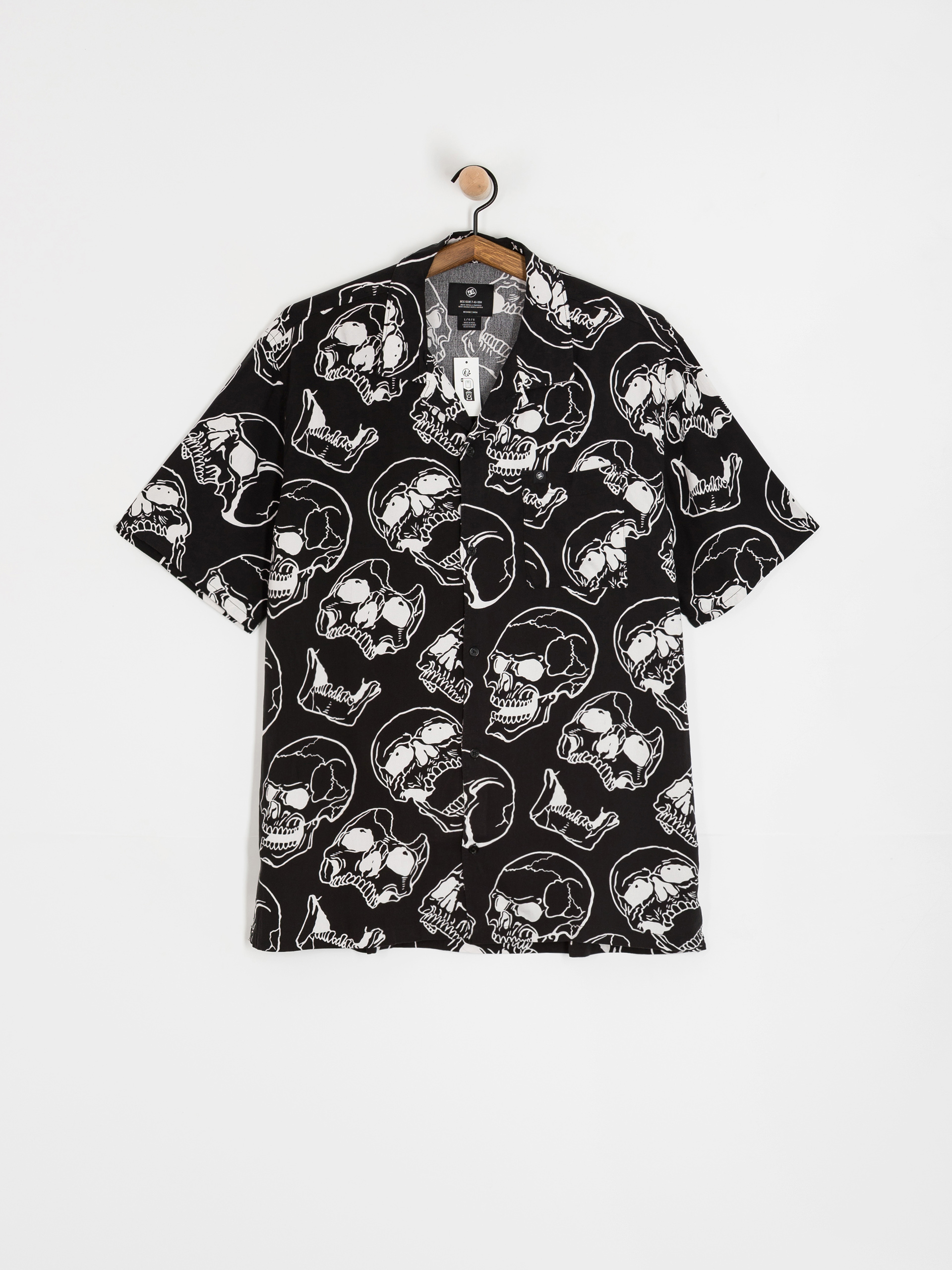 DC Fracture Ss Button Up Ing (black skully print)