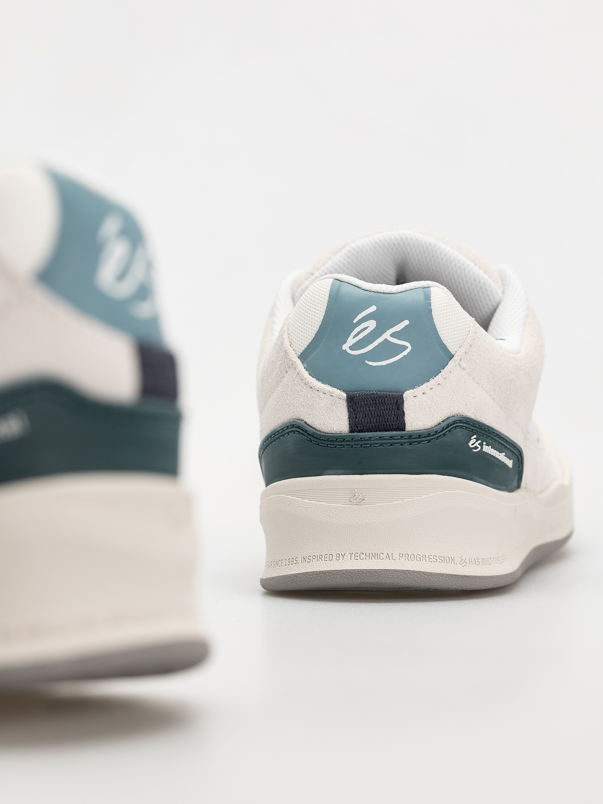 eS Accel Fit Cipők (light grey)