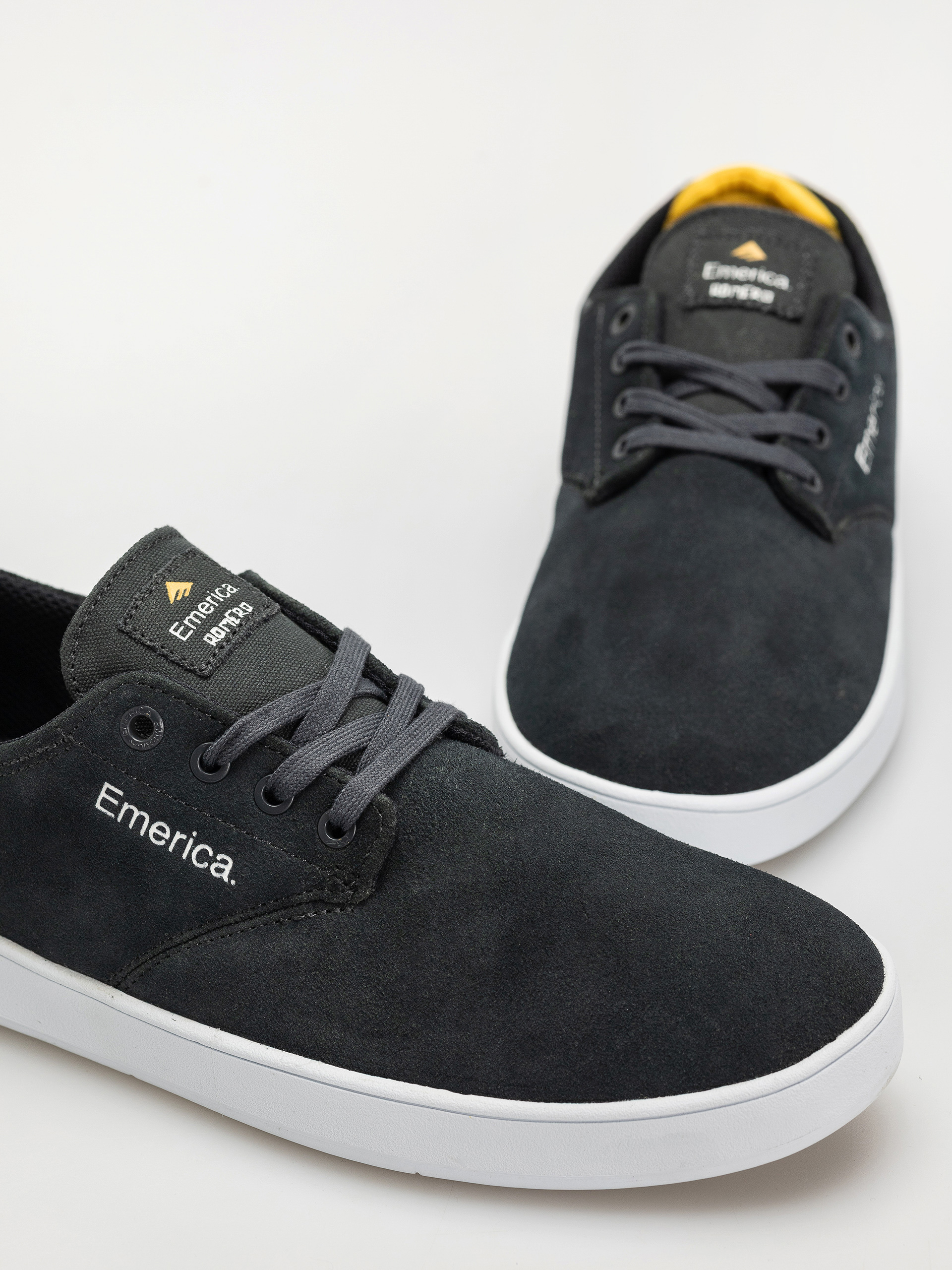 Emerica Romero Laced Cipők (carbon)