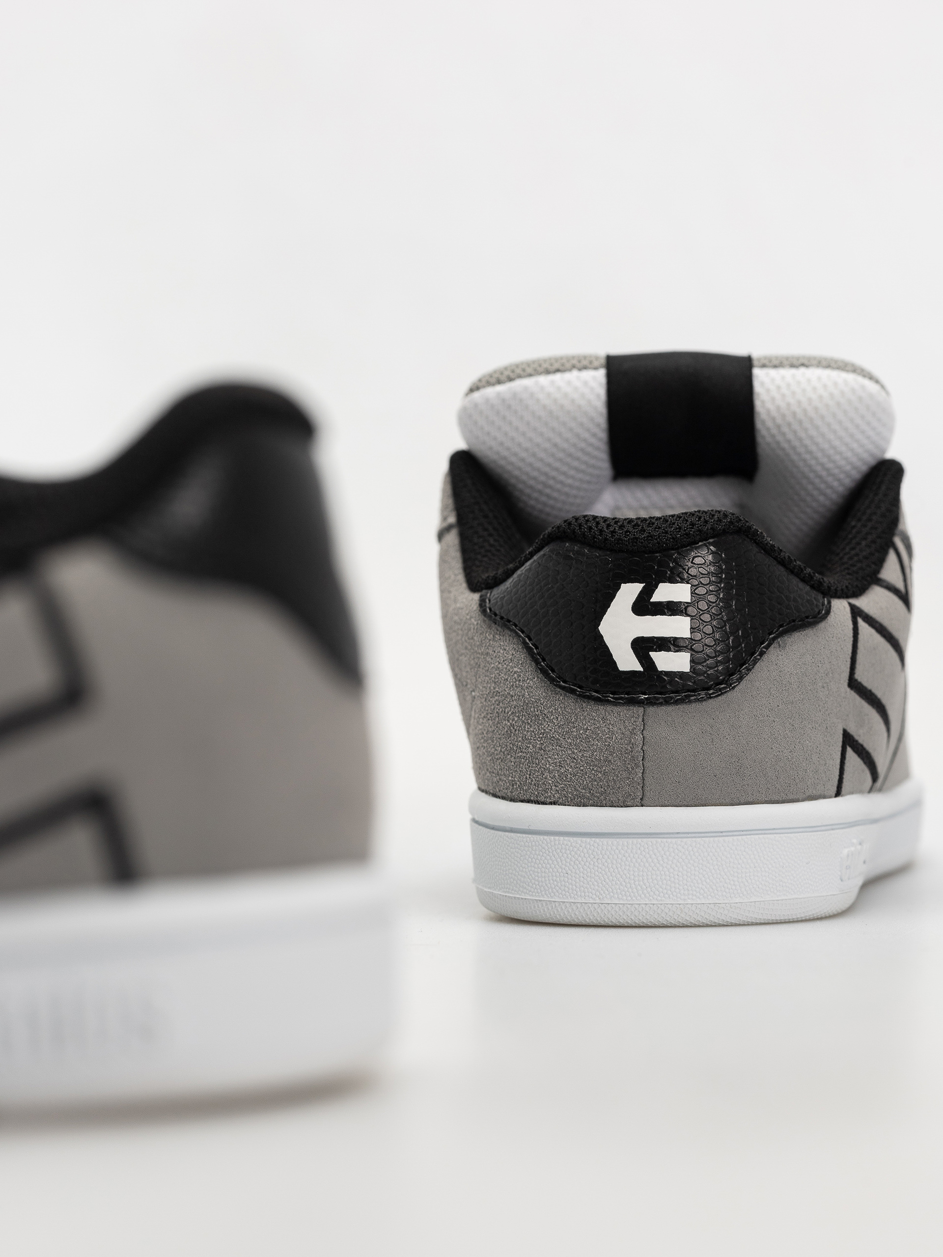 Etnies Kids Fader JR Cipők (light grey/black)