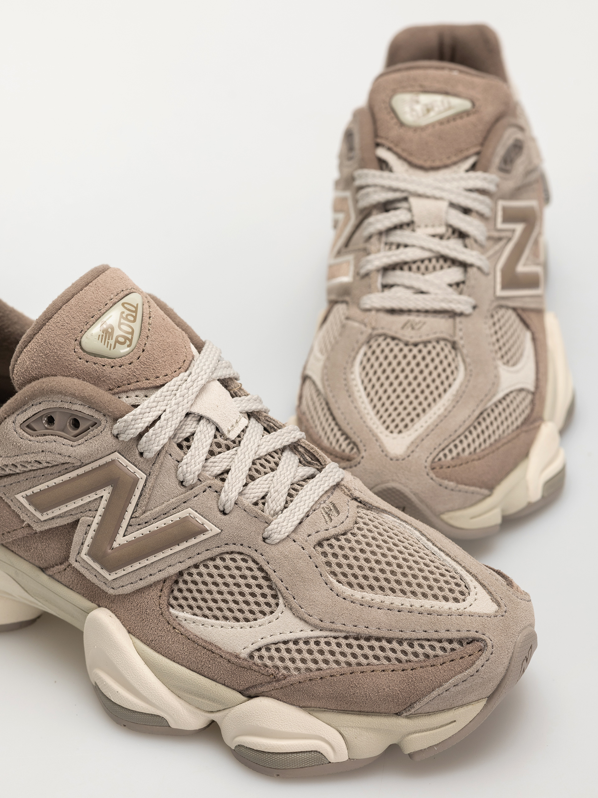 Cipők New Balance 9060 (mushroom)