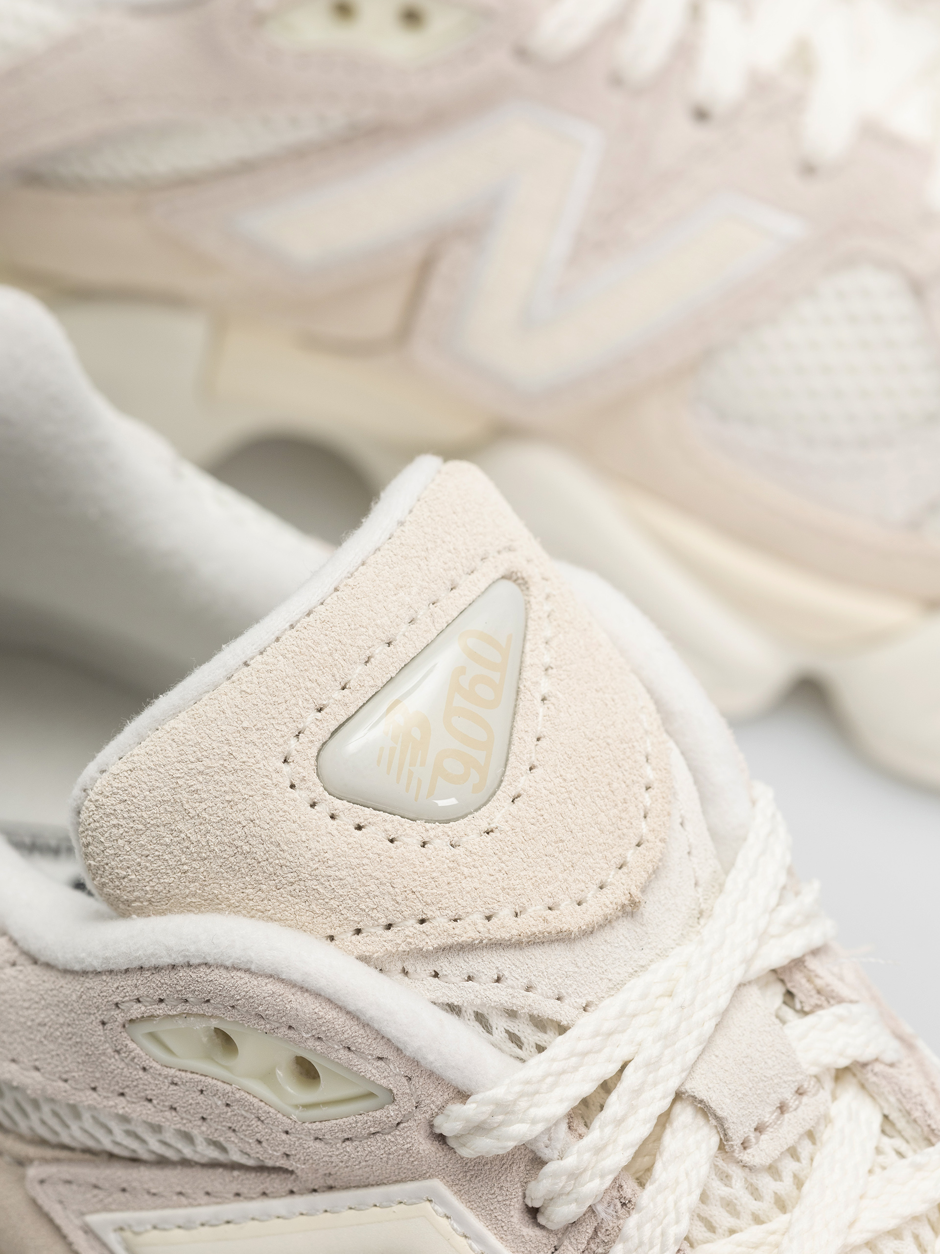 New Balance 9060 Cipők (angora)