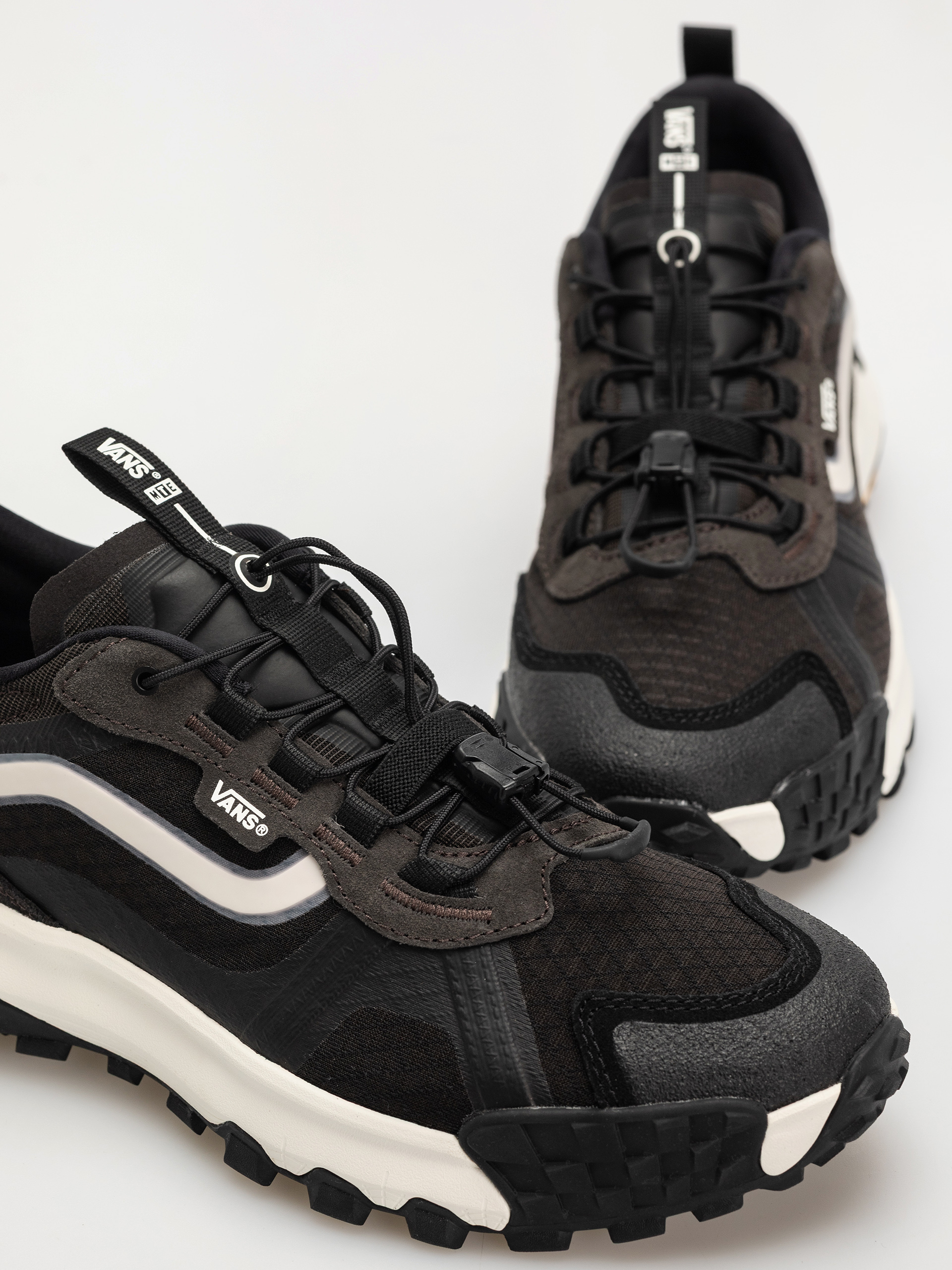 Vans Mte Crosspath Xc Cipők (washed black)