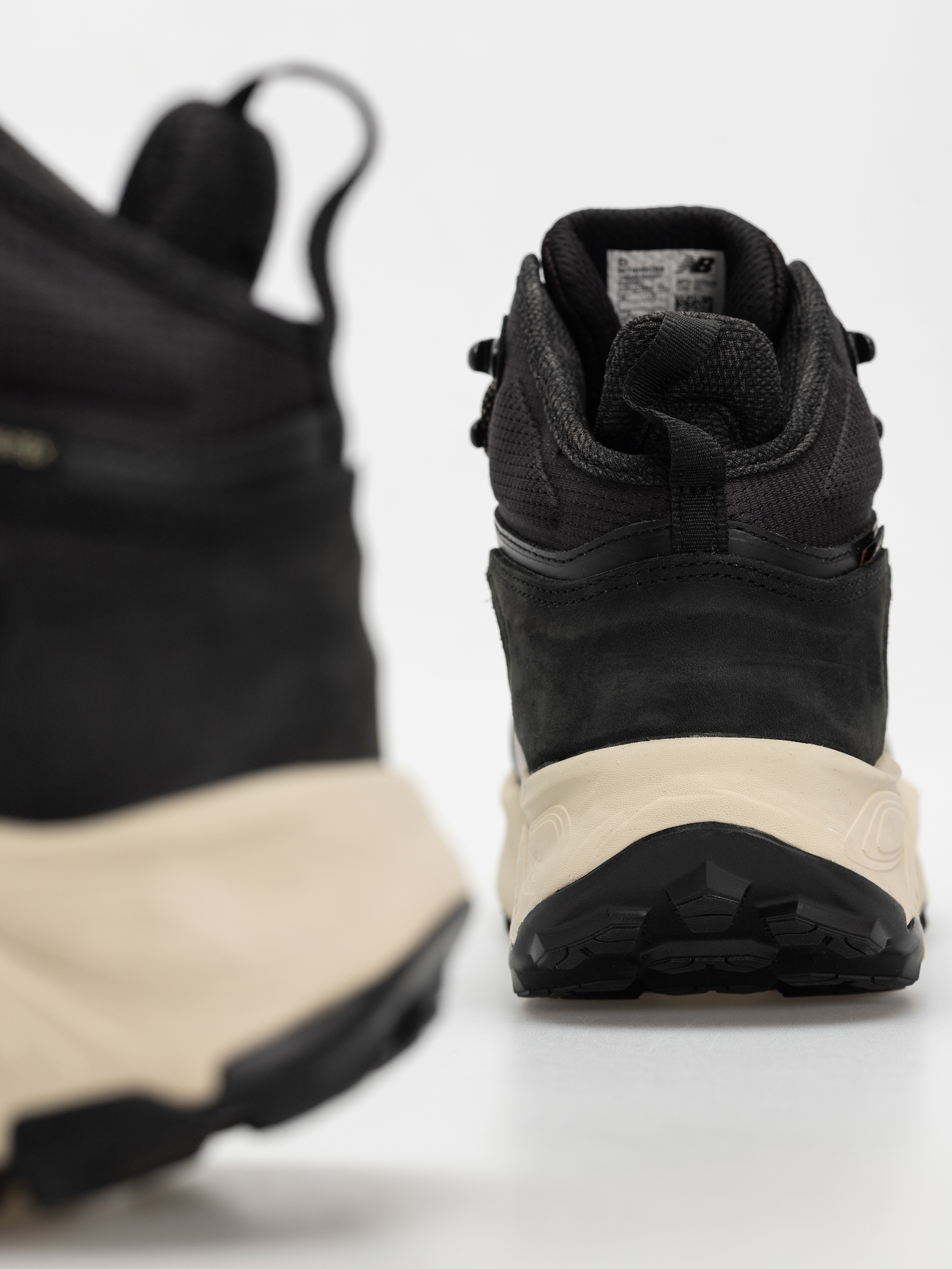 New Balance Fresh Foam X Hierro V9 Hiker Gore-Tex Cipők (black)