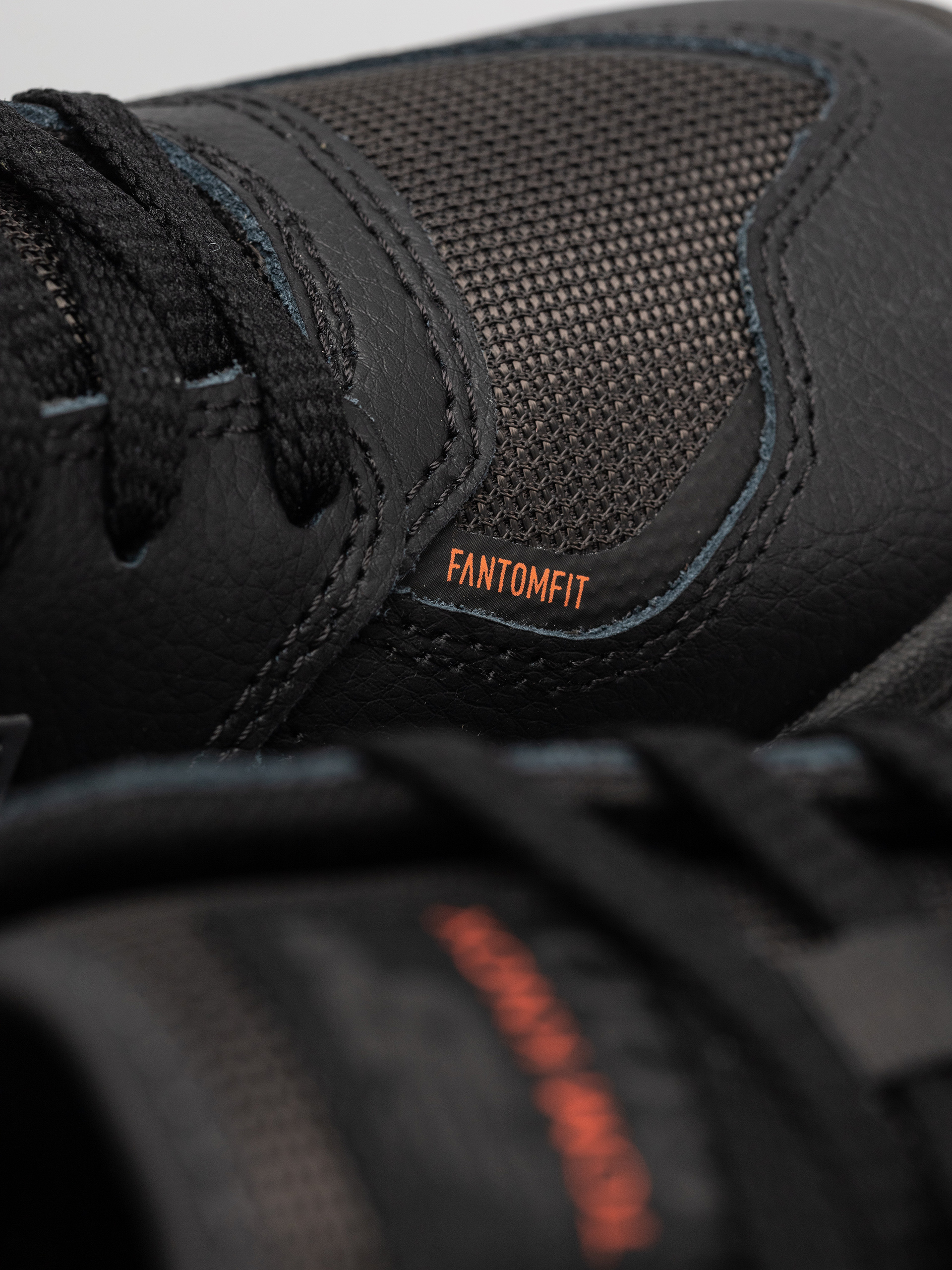 New Balance 600 Cipők (black)