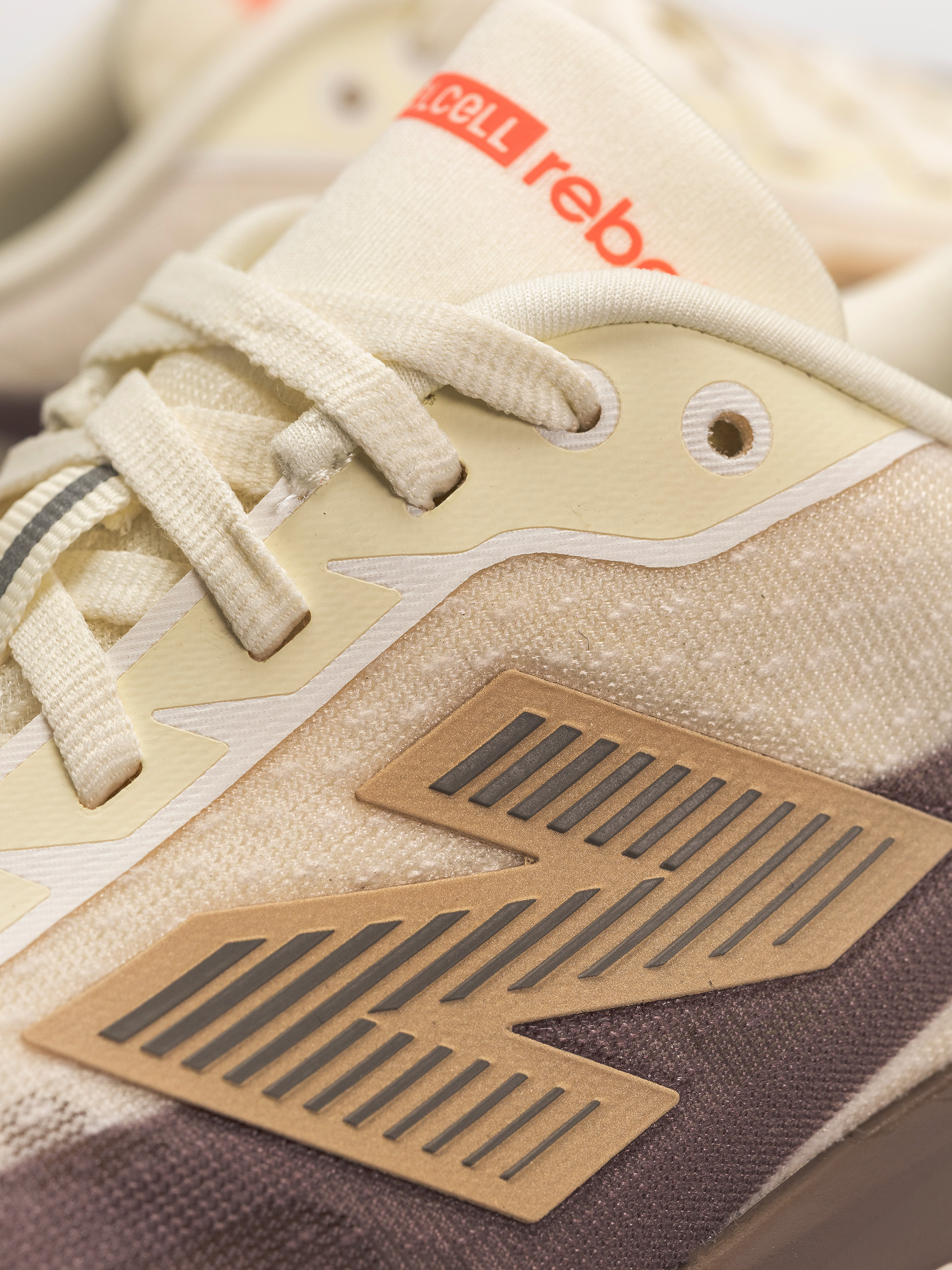 New Balance Fuelcell Rebel V5 Cipők (angora)