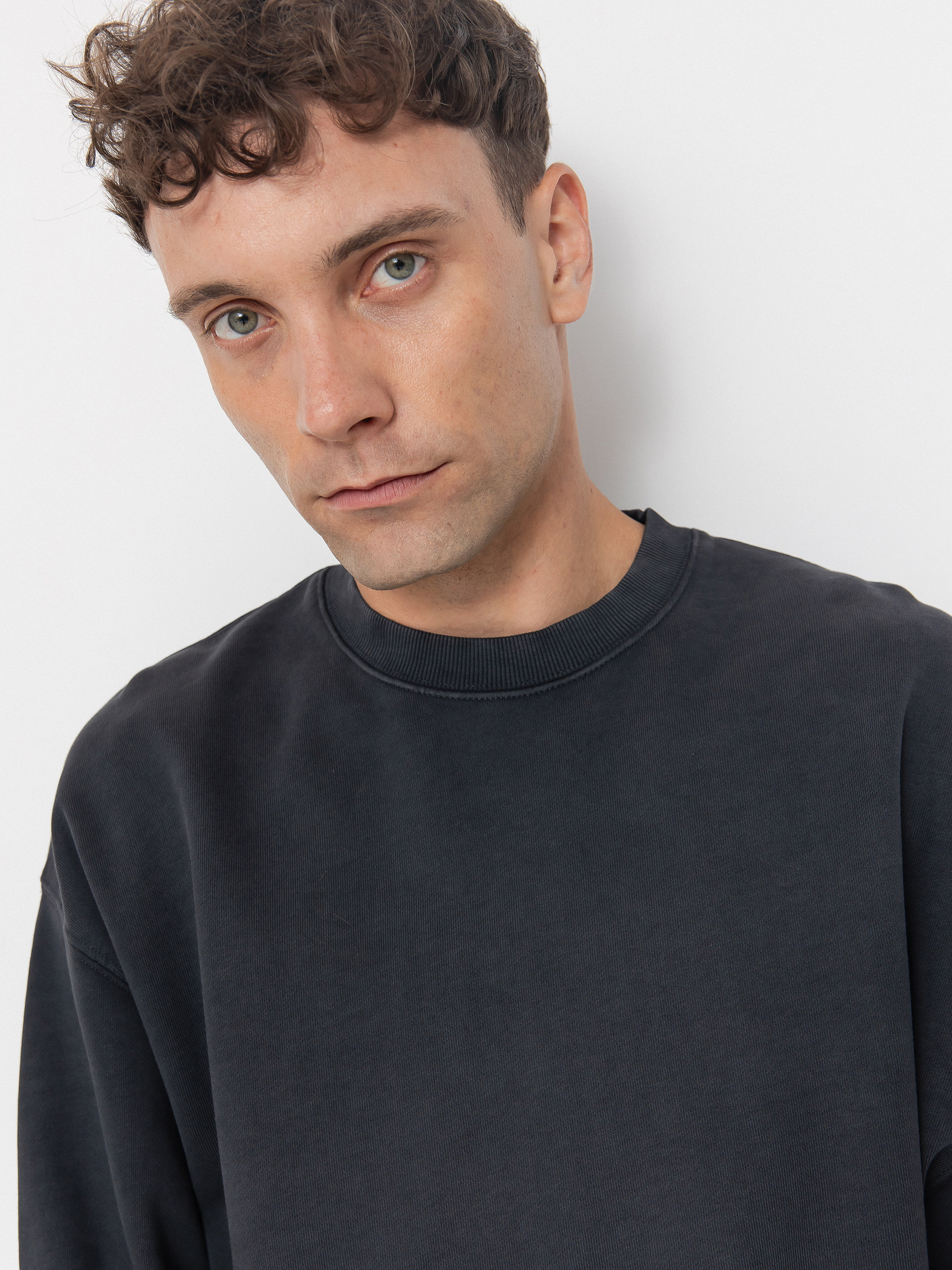 Carhartt WIP Hudson Pulóver (black/chalk wash)