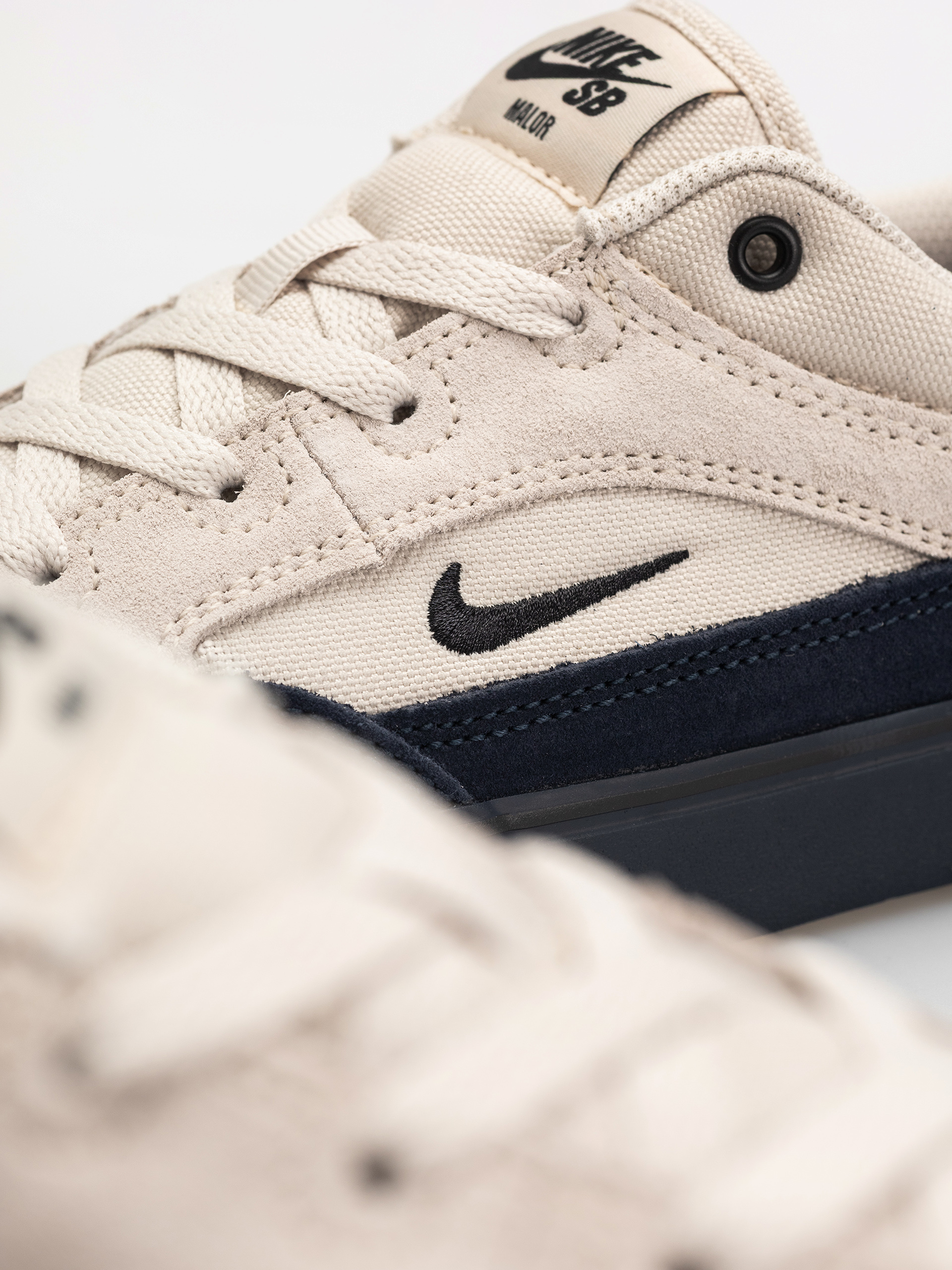 Cipők Nike SB Malor Te (lt khaki/black lt orewood brn)