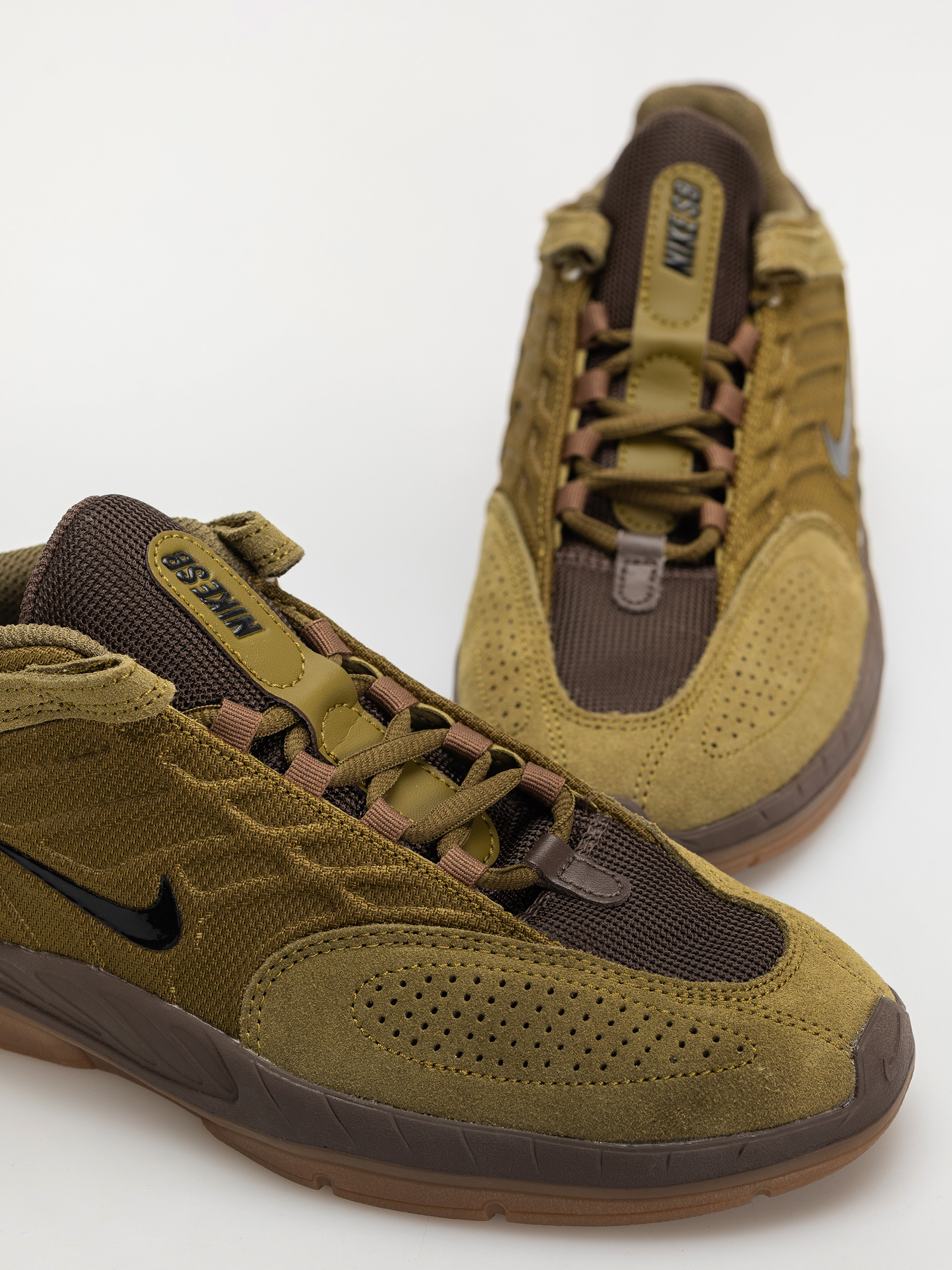 Cipők Nike SB Vertebrae (olive flak/black baroque brown)