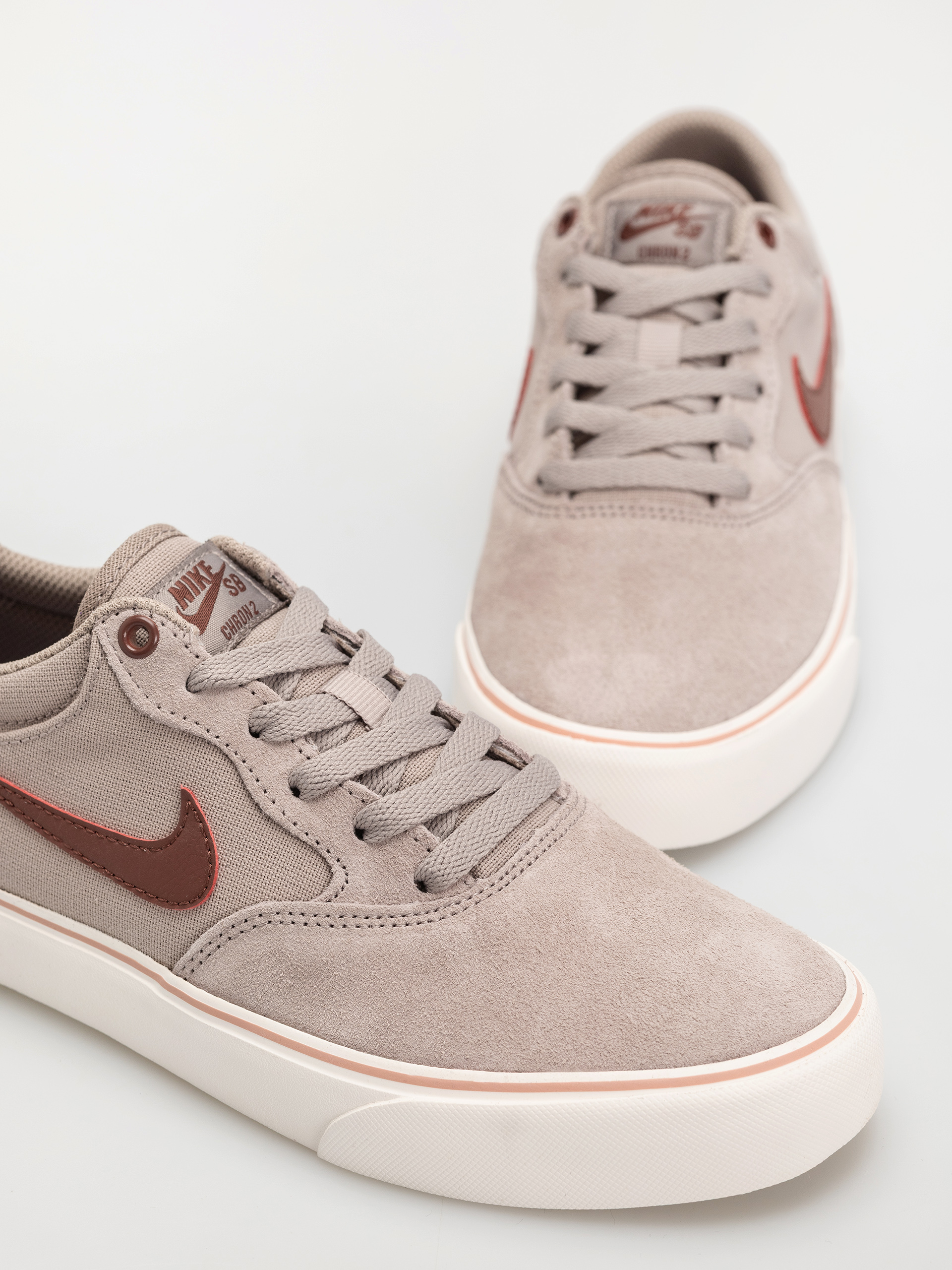Cipők Nike SB Chron 2 (malt/red sepia phantom particle pink)
