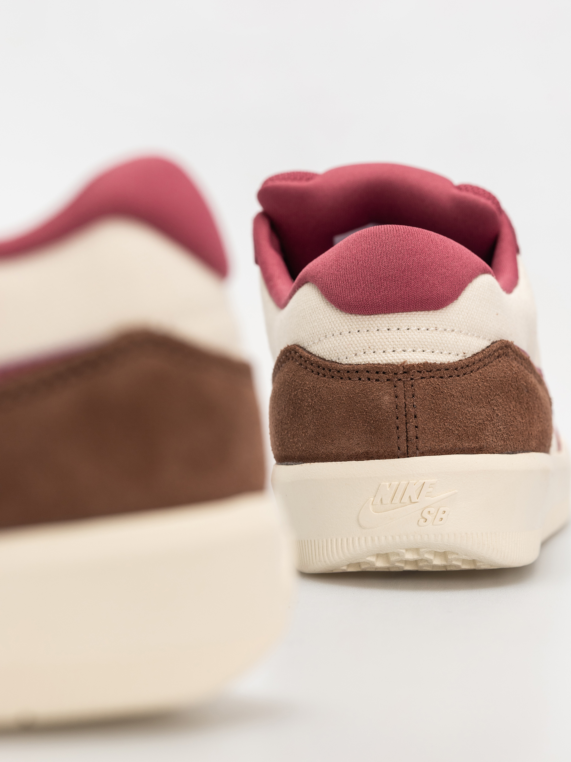 Cipők Nike SB Force 58 (pale ivory/sweet beet fauna brown)