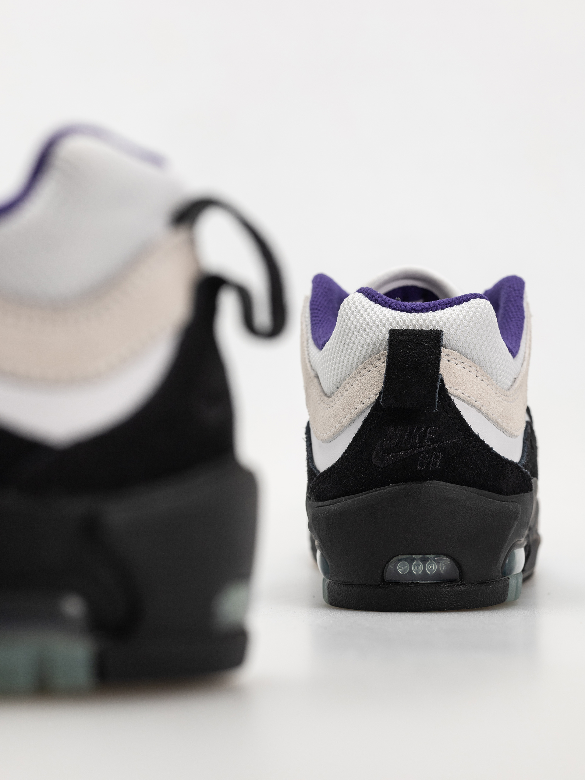 Cipők Nike SB Air Max Ishod (white/black court purple black)