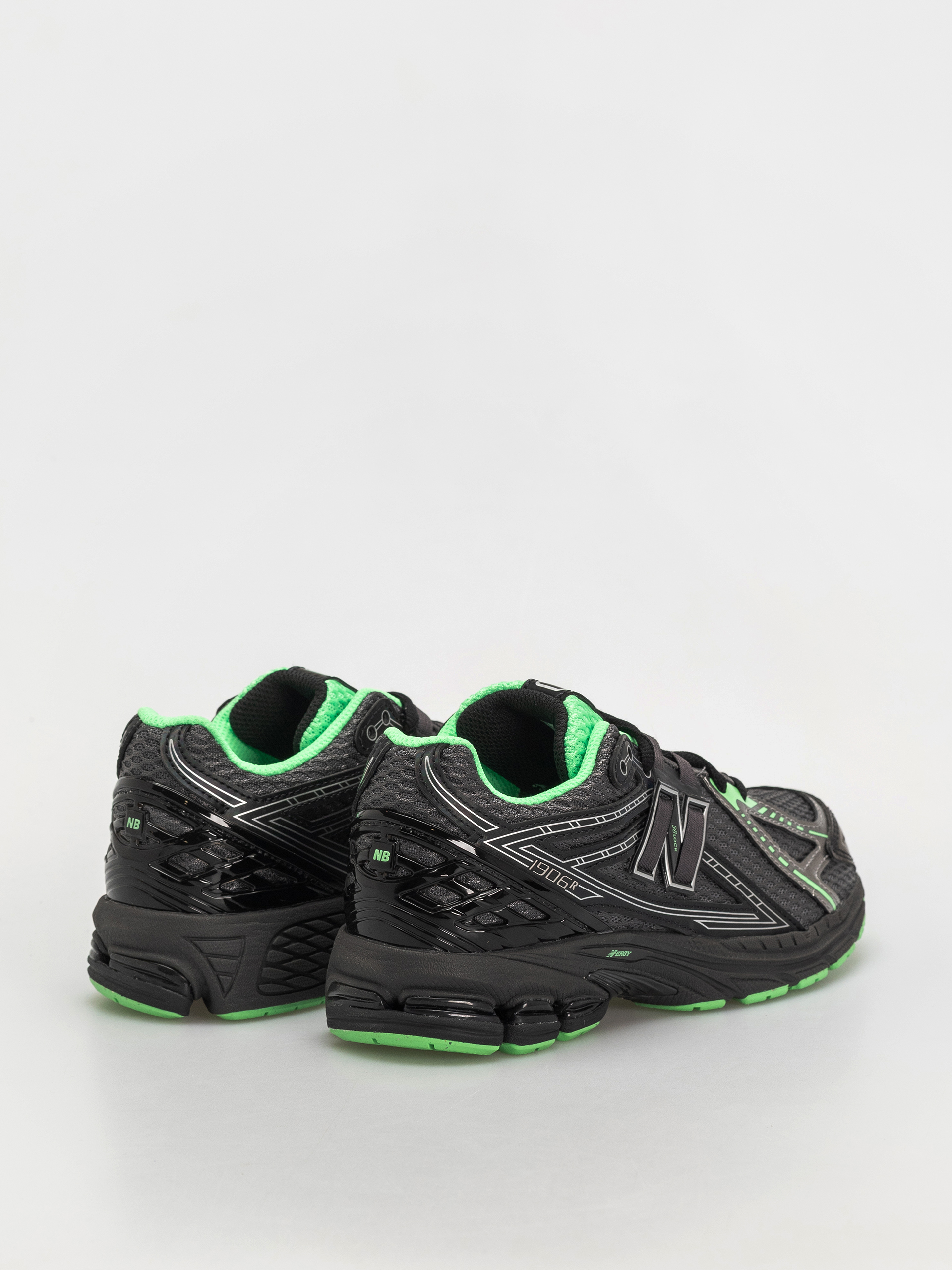 Cipők New Balance 1906 JR (black)