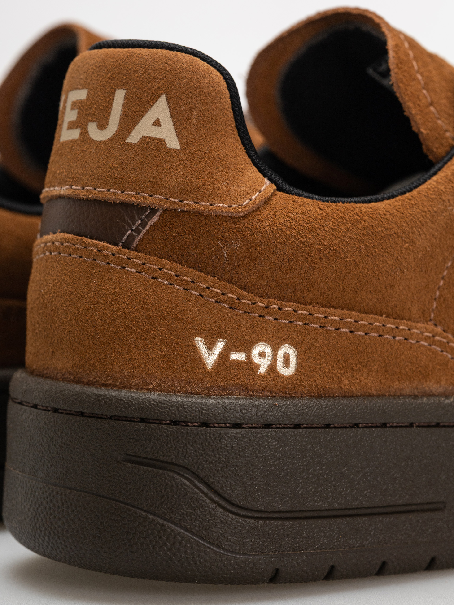 Veja V-90 Cipők (full cognac eagle)