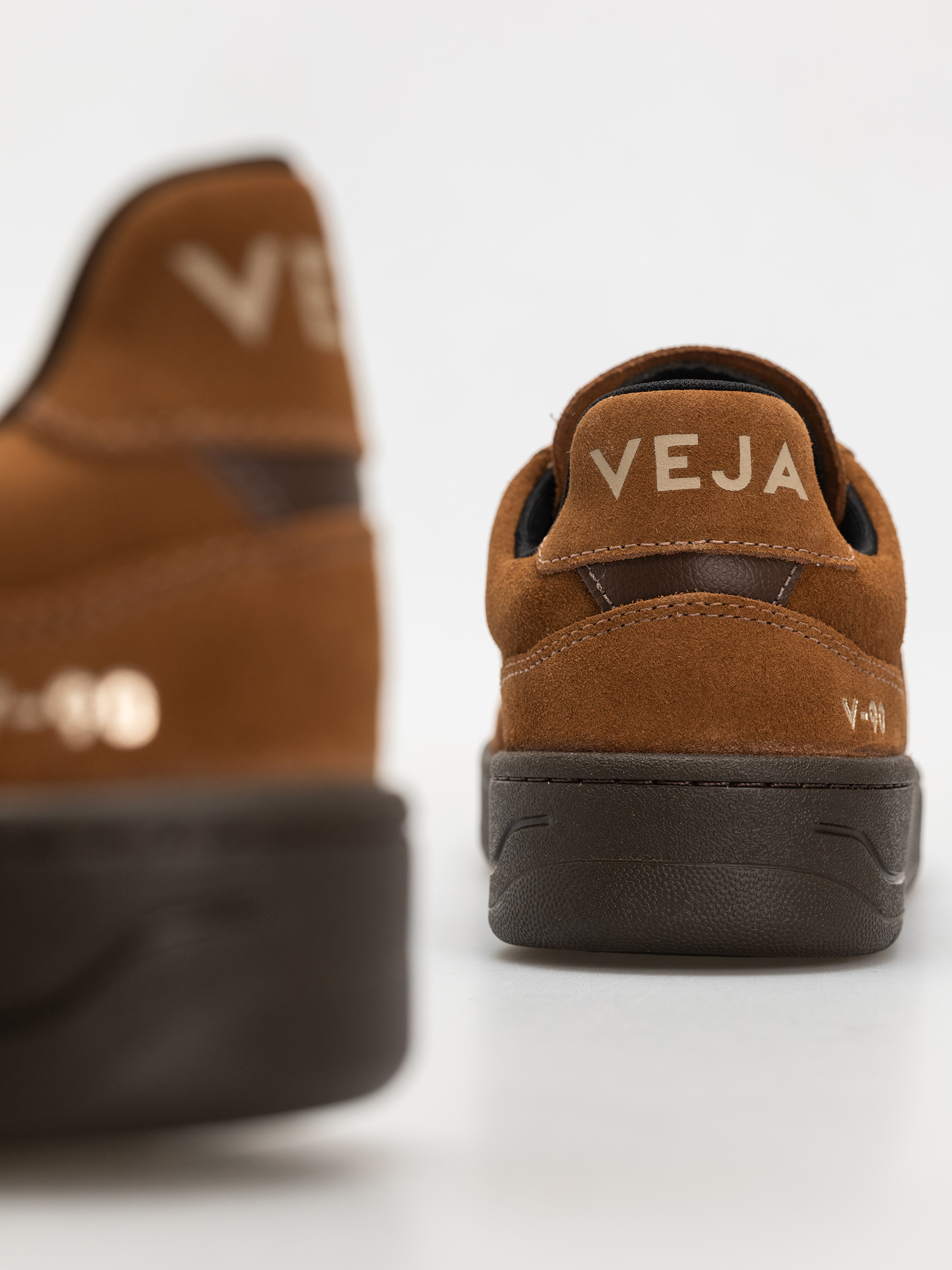Veja V-90 Cipők (full cognac eagle)