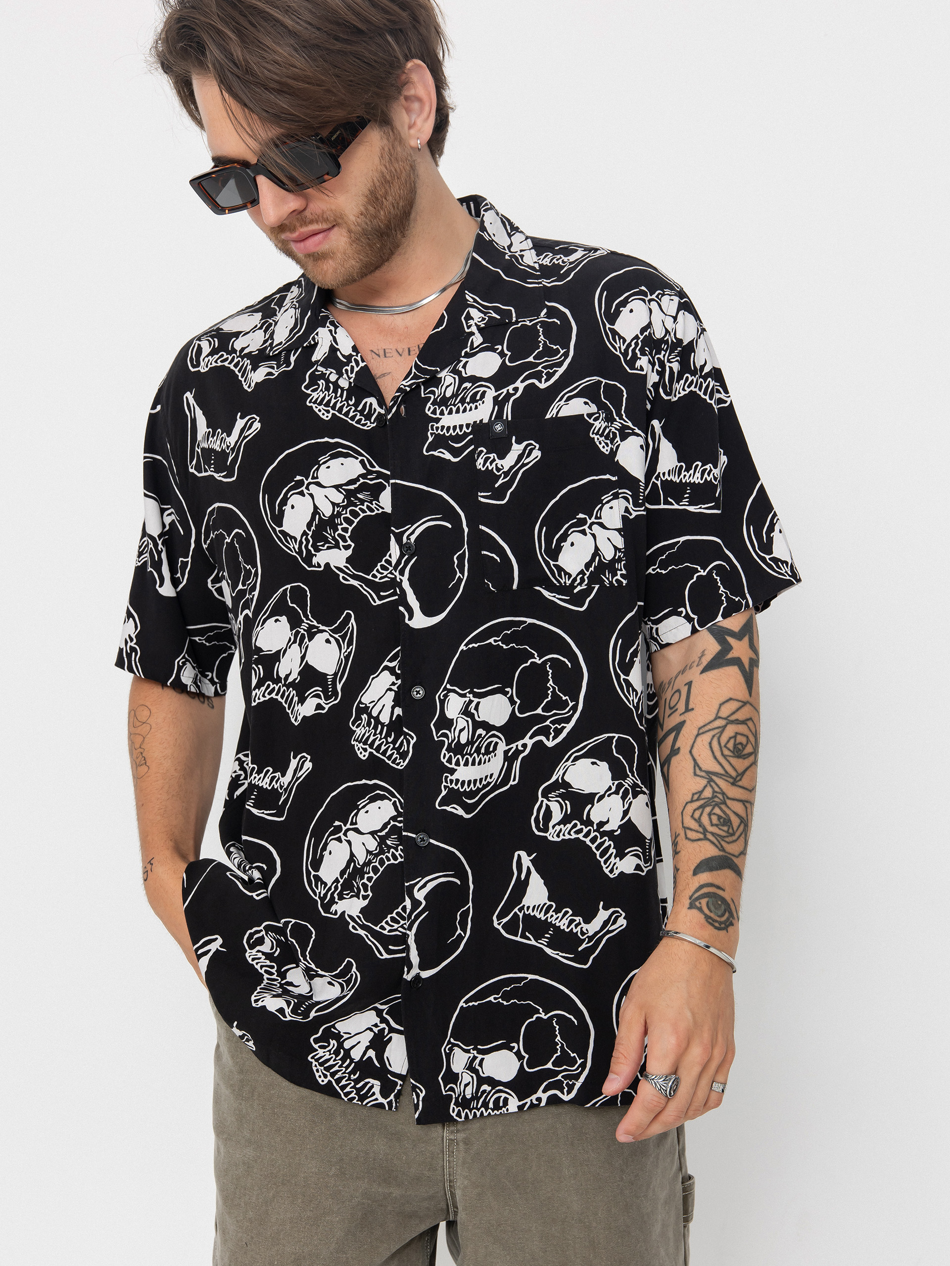 DC Fracture Ss Button Up Ing (black skully print)