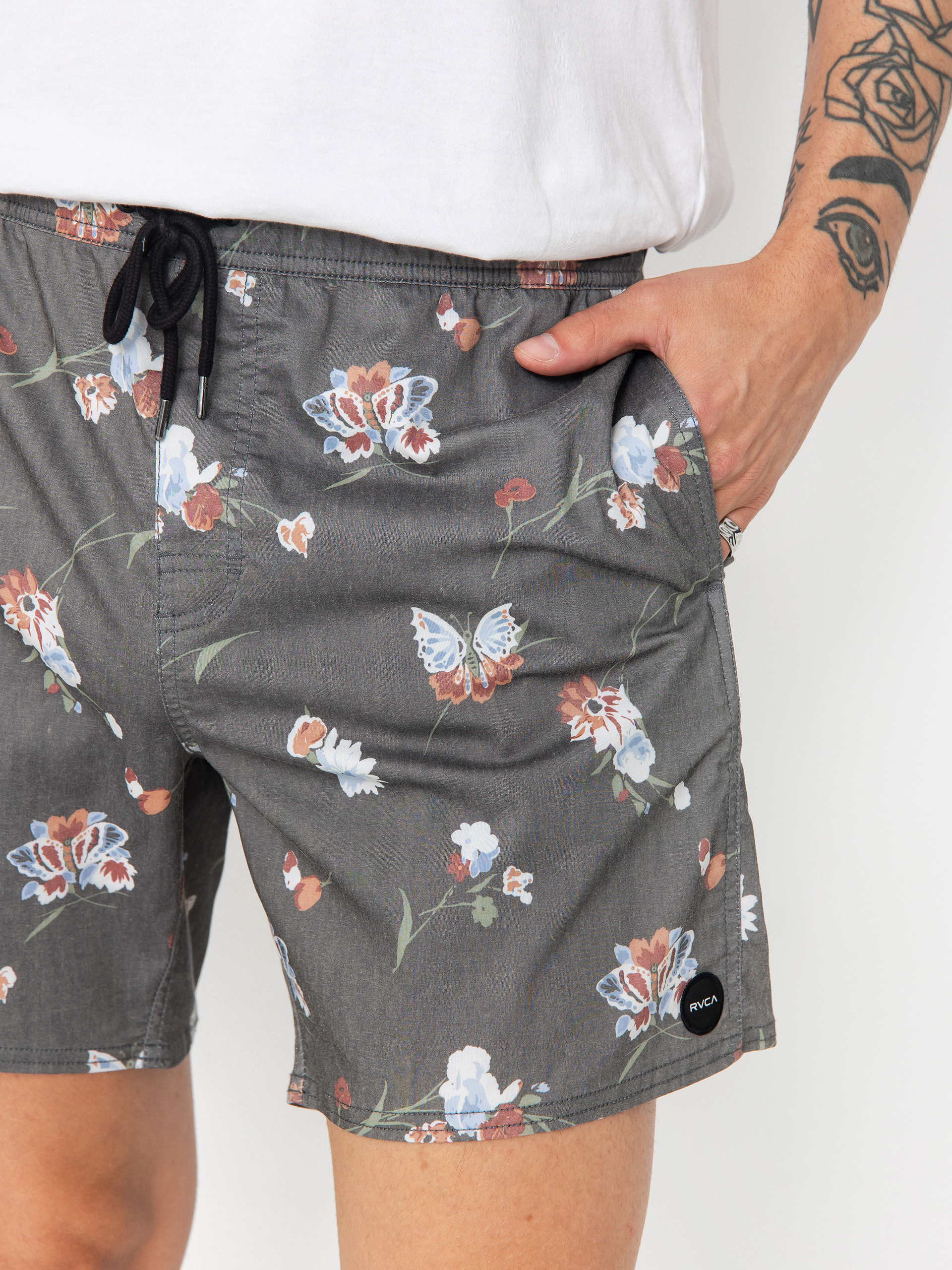 Rövidnadrág RVCA Barnes Elastic Short 17 (black floral print)