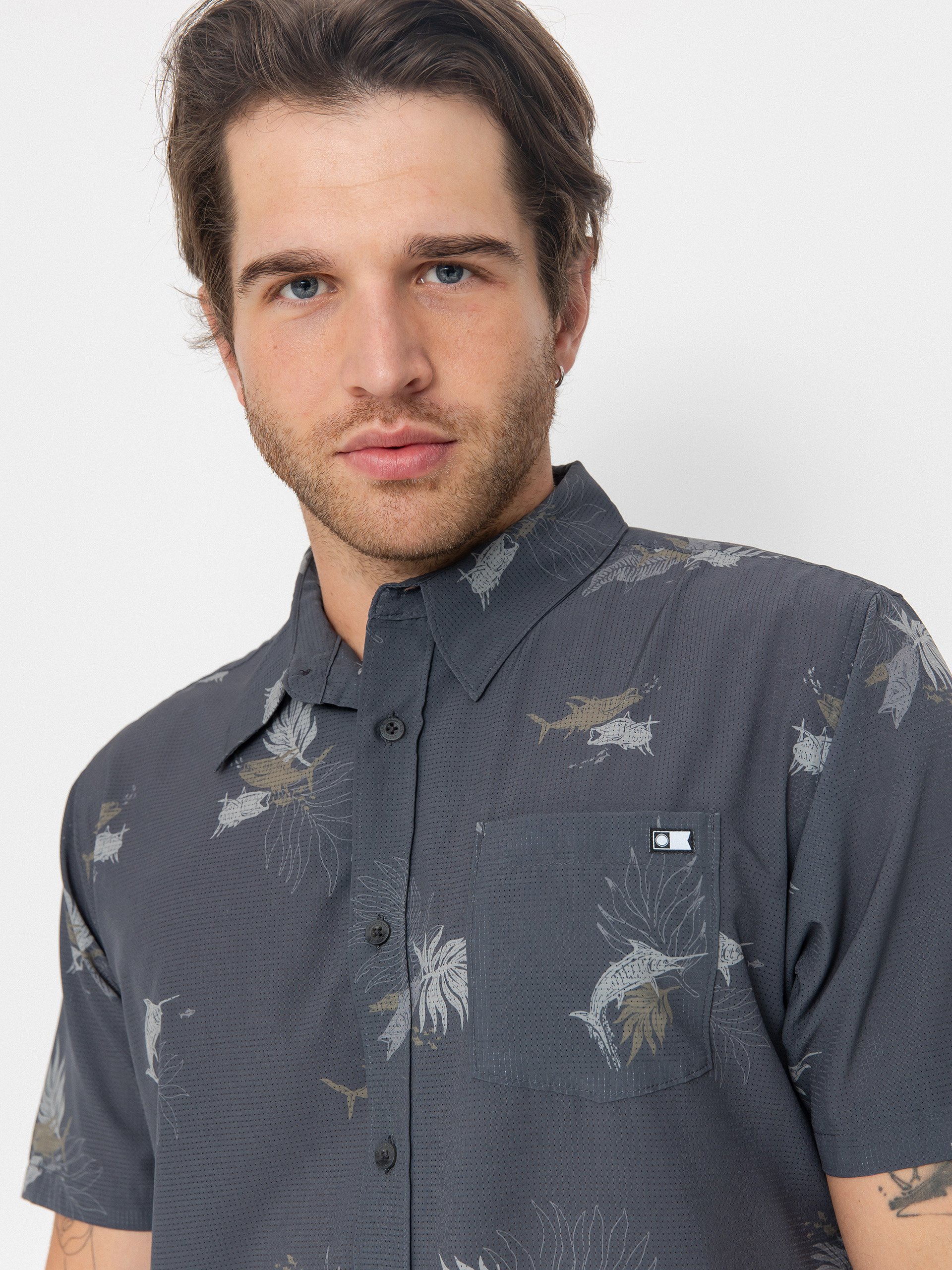 Ing Salty Crew Breezer Perf Tech (charcoal)