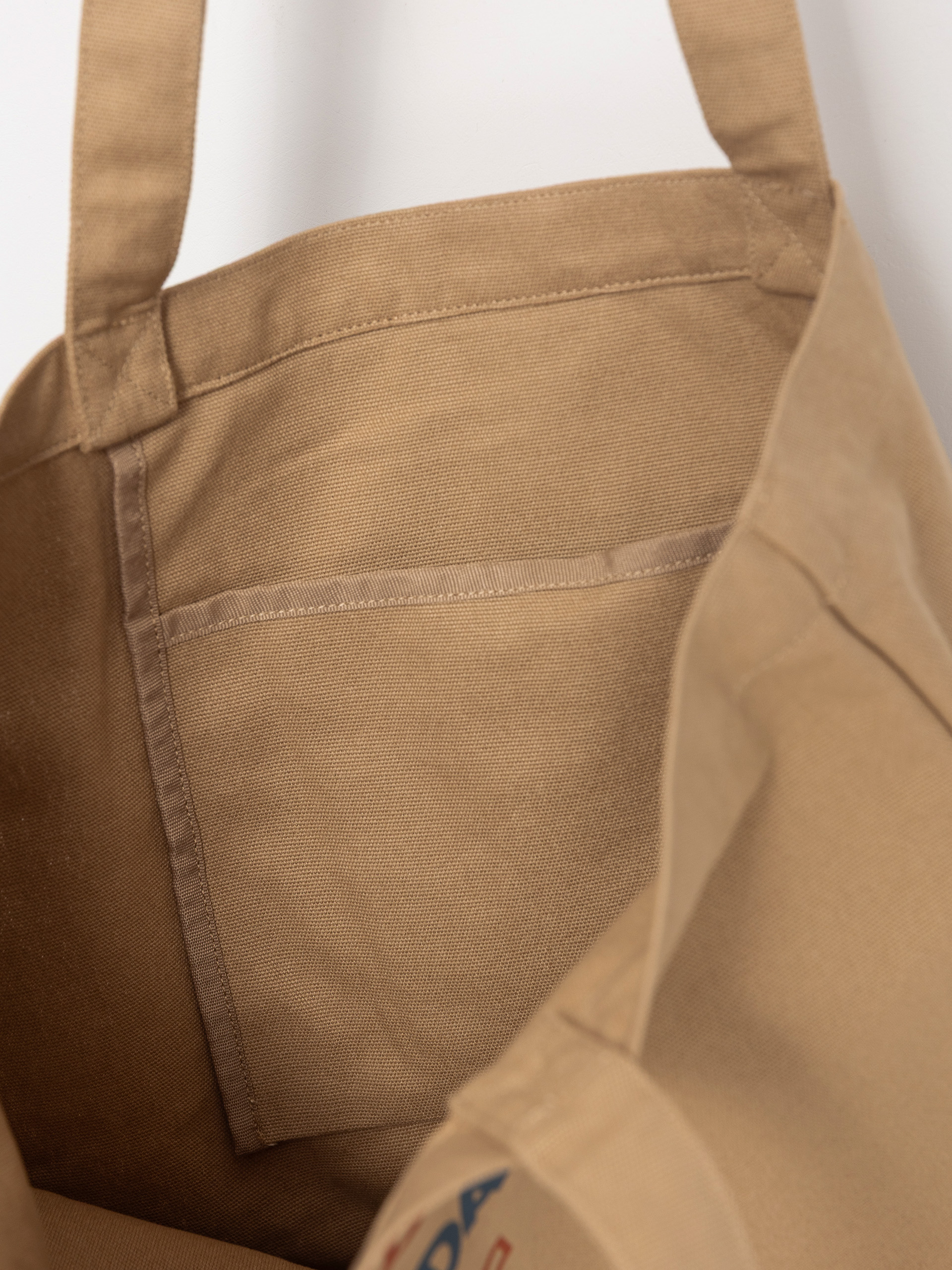 Kézitáska Carhartt WIP Canvas Graphic Tote (arcan print/dusty h brown)