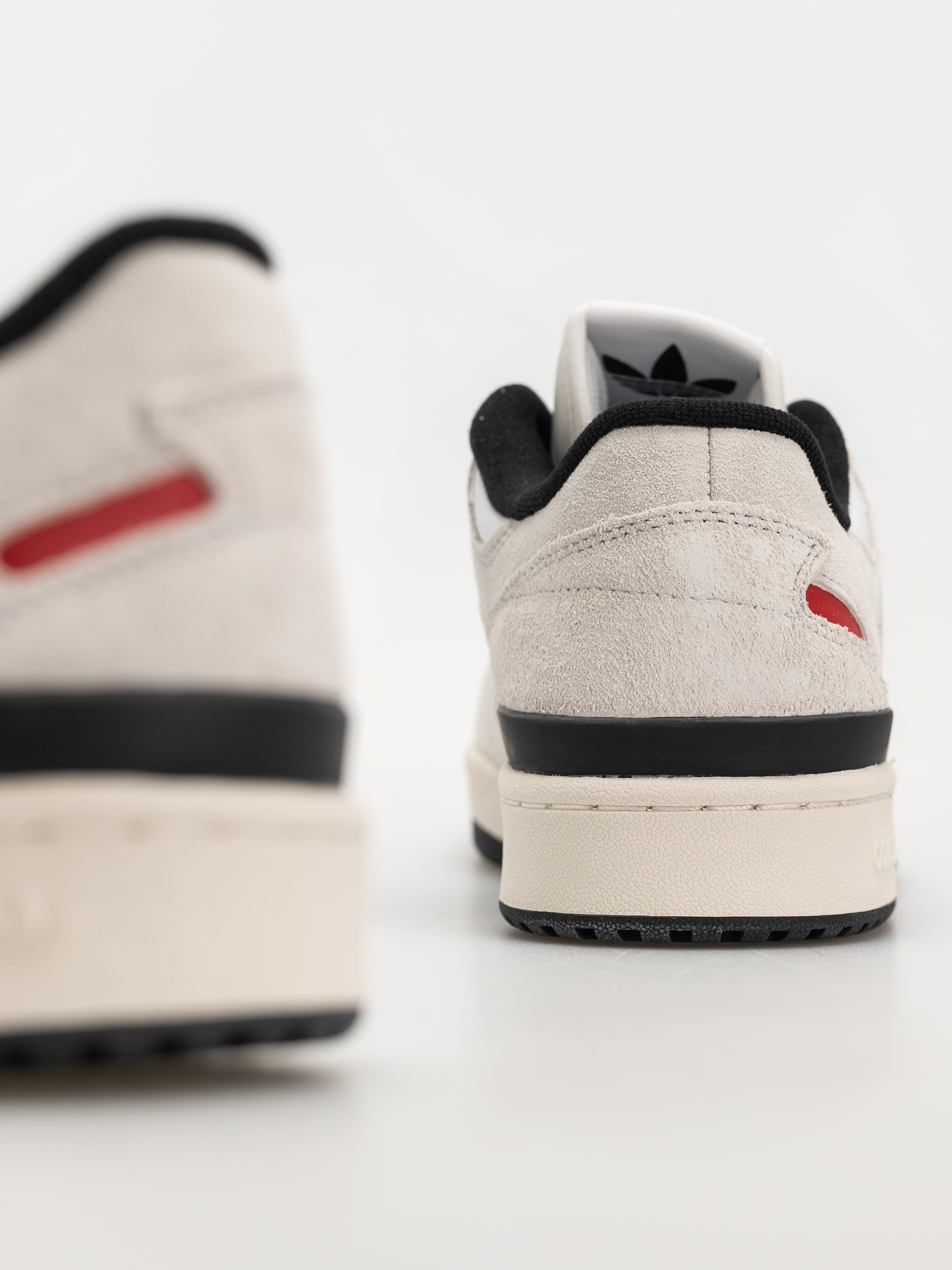 adidas Forum 84 Low Adv Cipők (crywht/cblack/betsca)