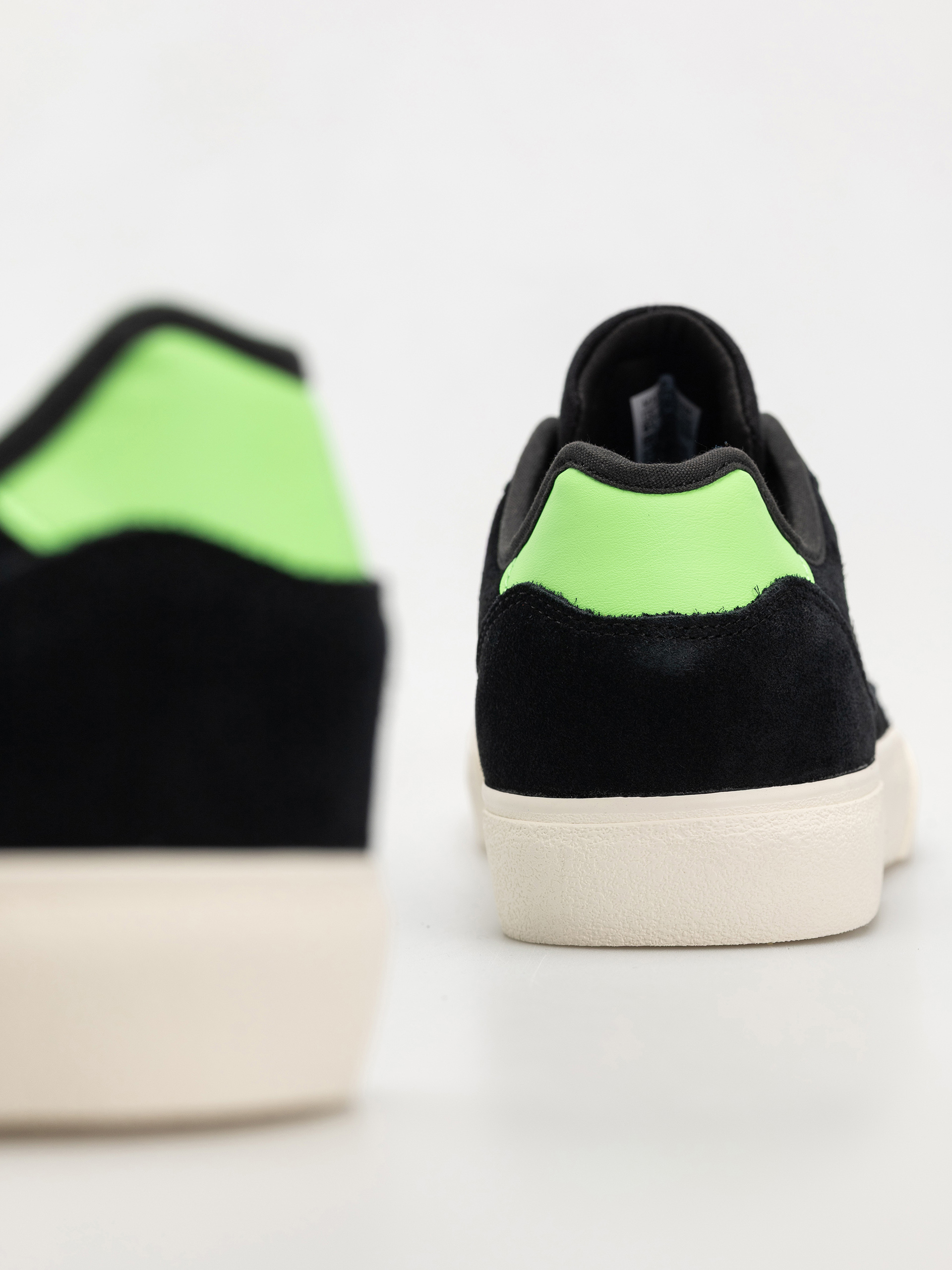 adidas Court Tns Premiere Cipők (cblack/carbon/limbur)